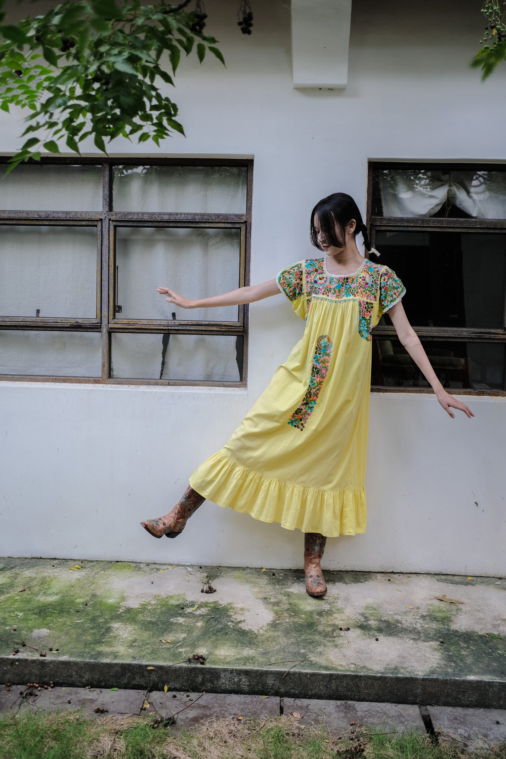 Vintage Mexican Oaxana Embroidered Dress