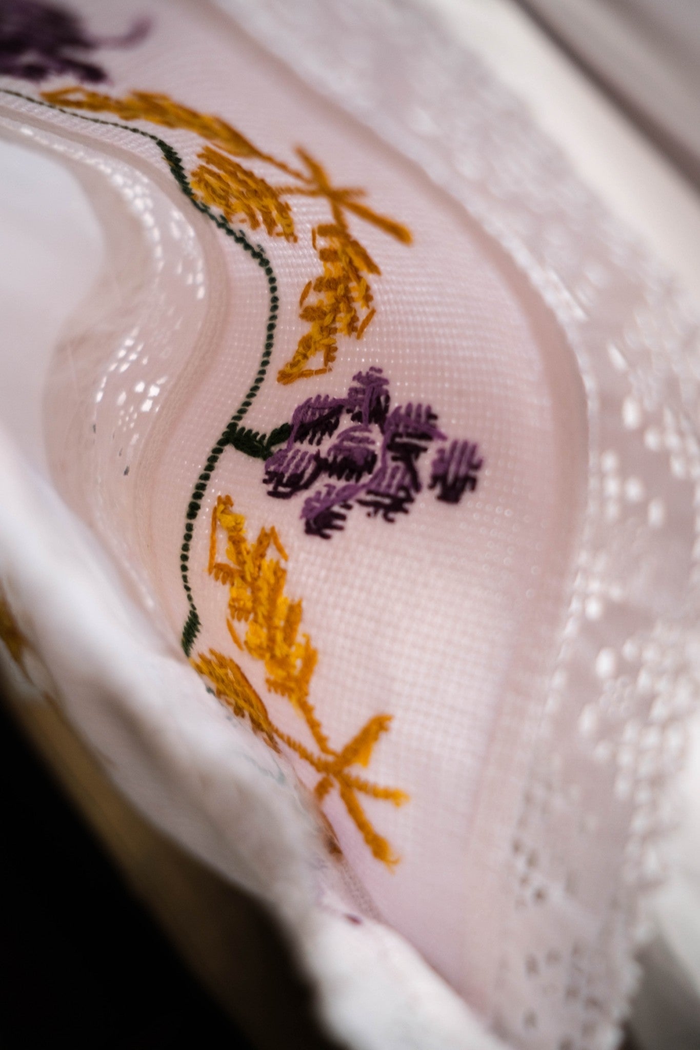1960's French Cross Stitch Church Smock / 法國十字繡牧師罩衫