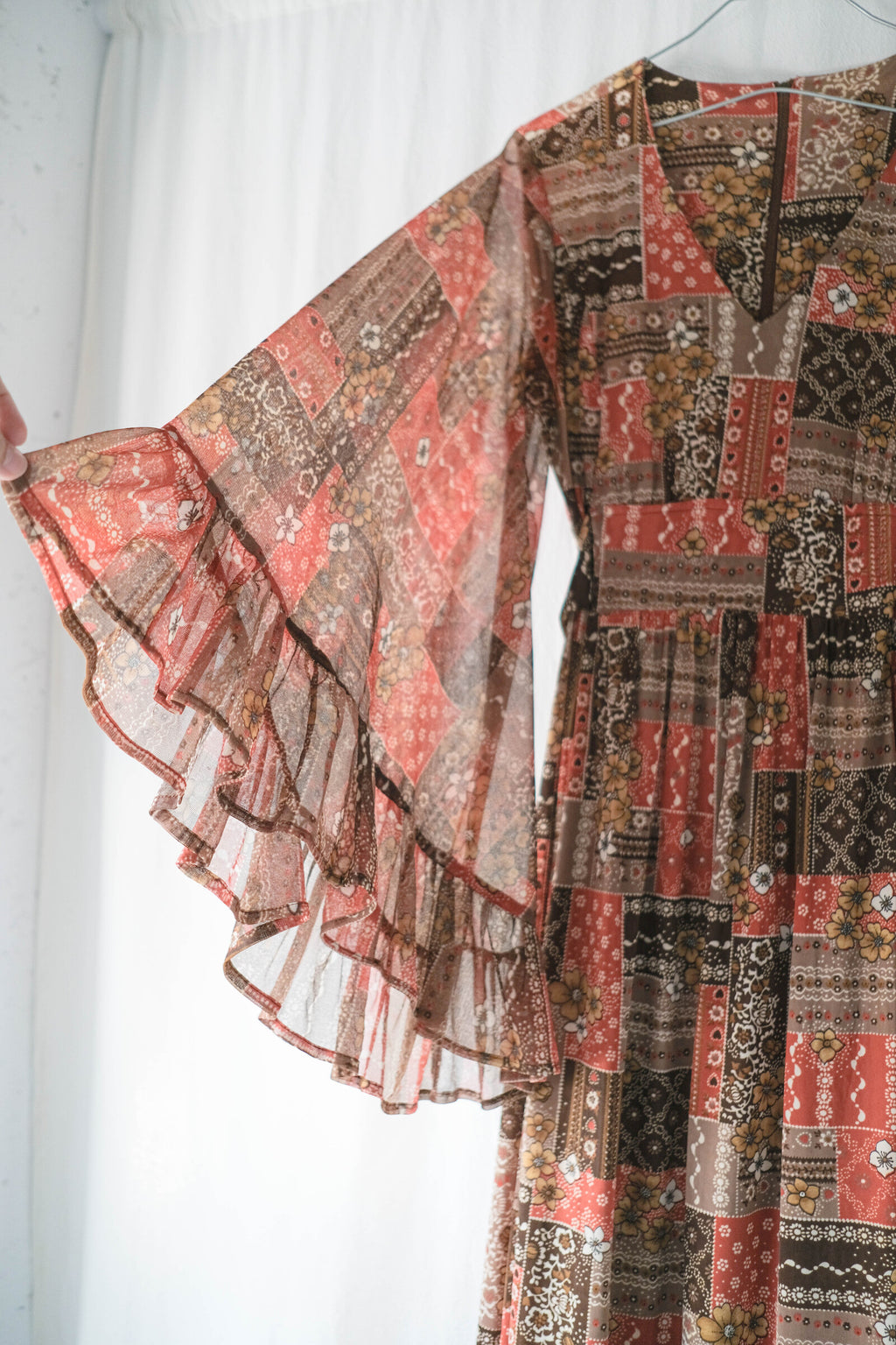 1970's Floral Flare Sleeve Maxi Dress