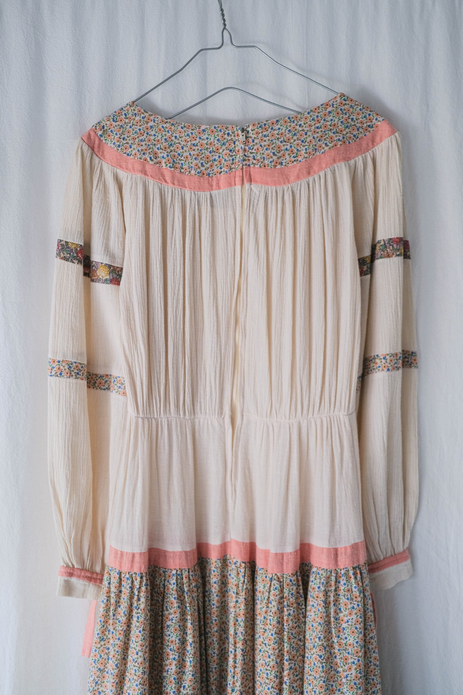 1970’s Tiered Cotton Gauze Belted Dress / 鄉村風棉紗拼接花布蛋糕長裙