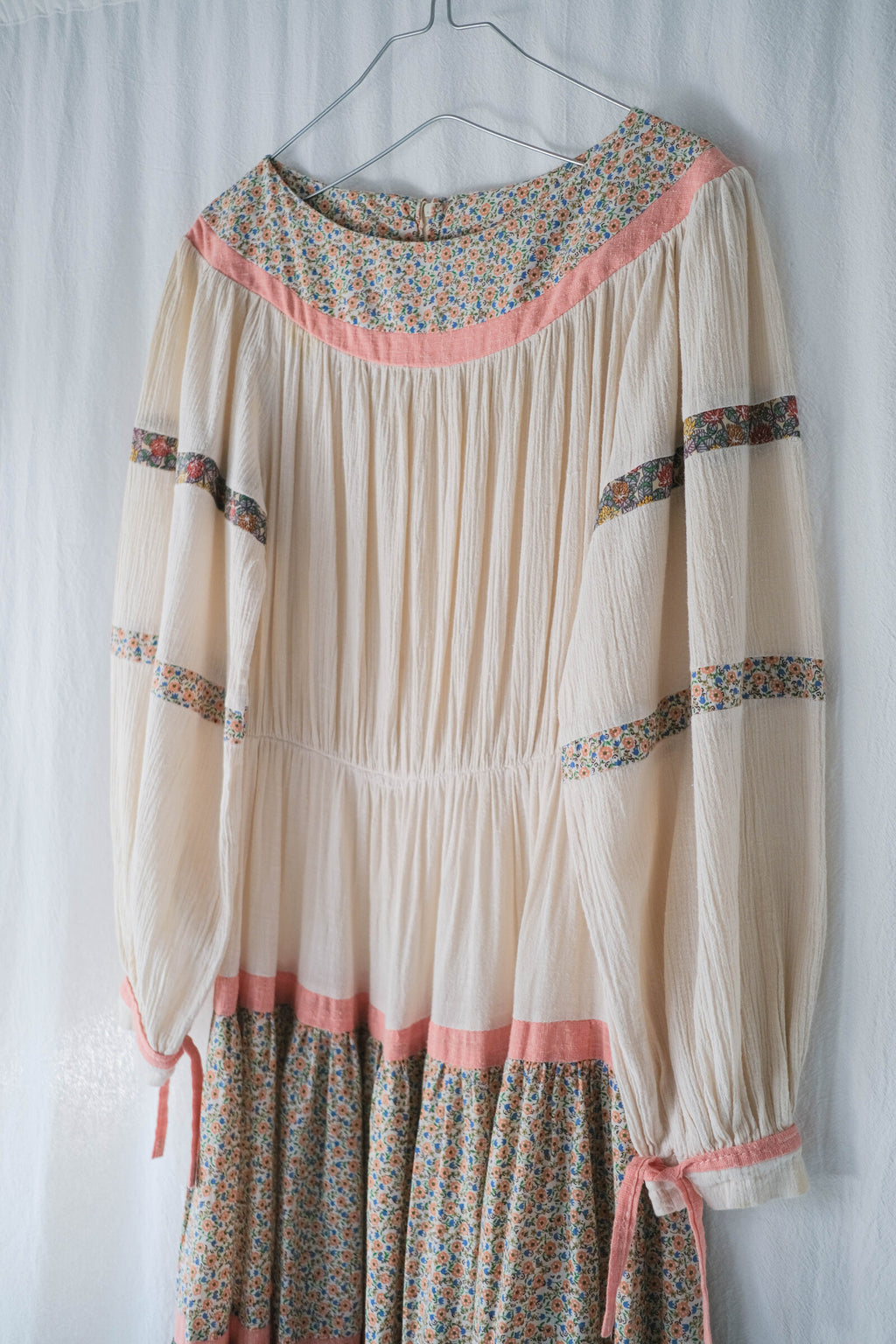 1970’s Tiered Cotton Gauze Belted Dress / 鄉村風棉紗拼接花布蛋糕長裙