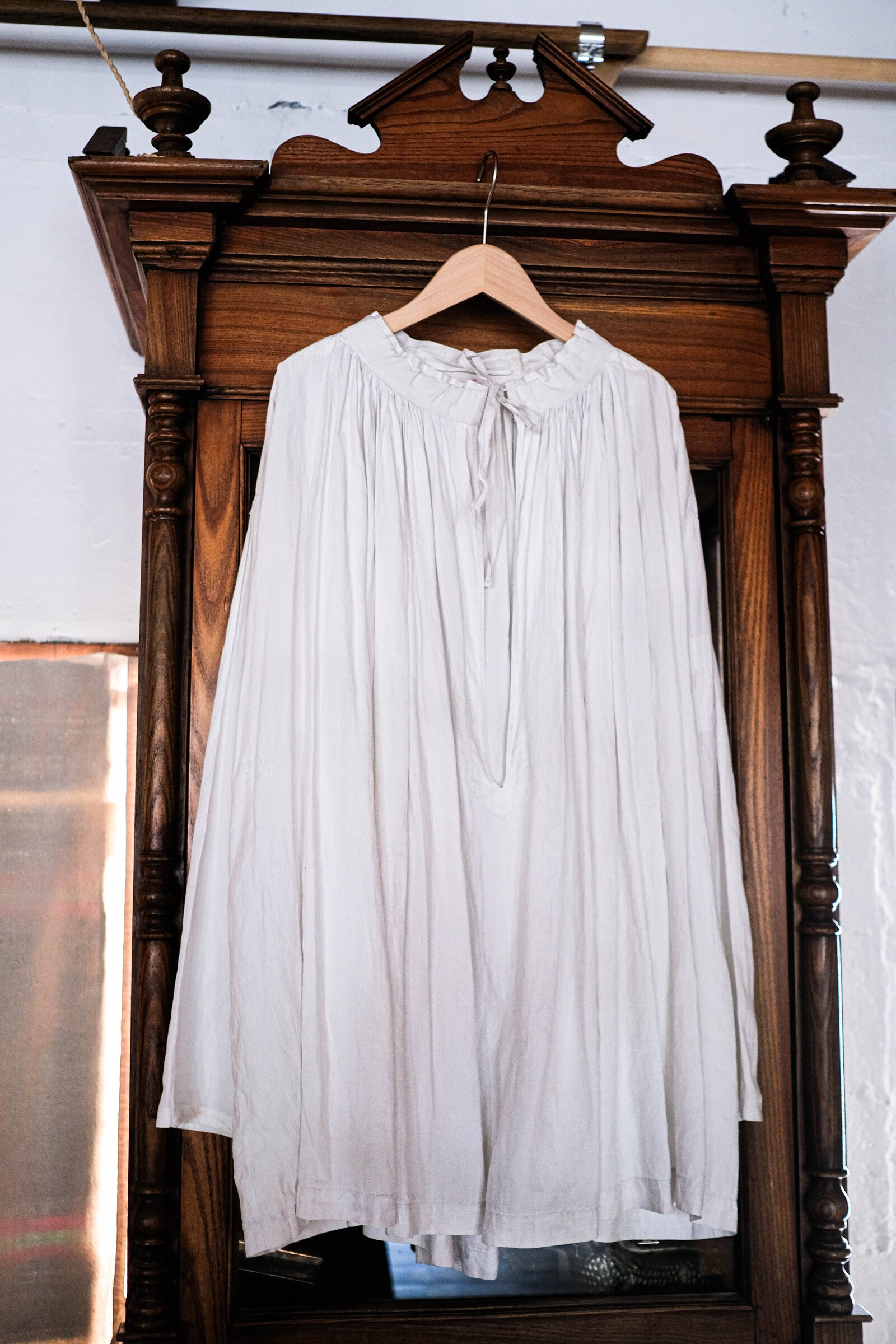 Early 20th C. French Church Smock / 法國牧師罩衫