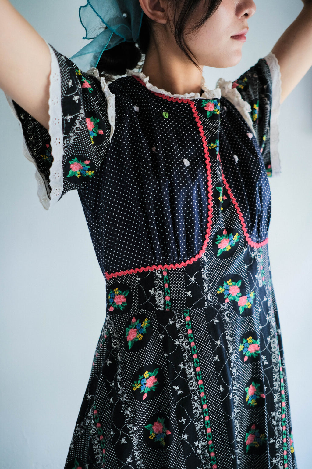 1970's Ethnic Style Floral Print Lace Dress / 民族感拼接花布水玉洋裝