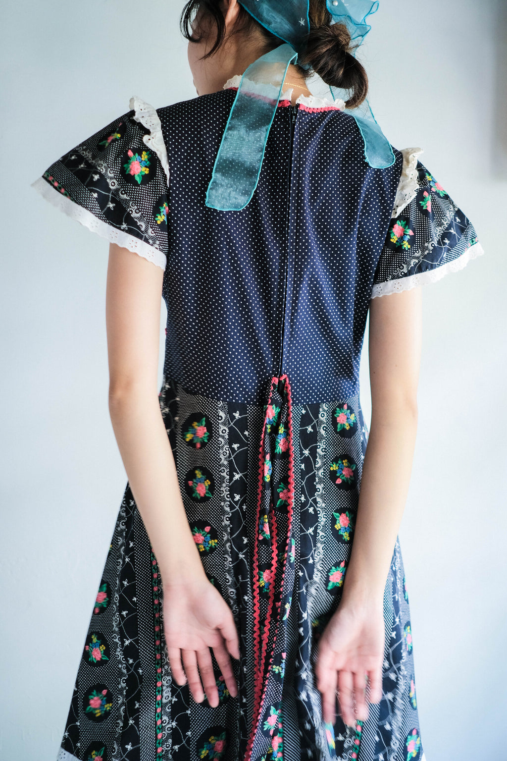 1970's Ethnic Style Floral Print Lace Dress / 民族感拼接花布水玉洋裝
