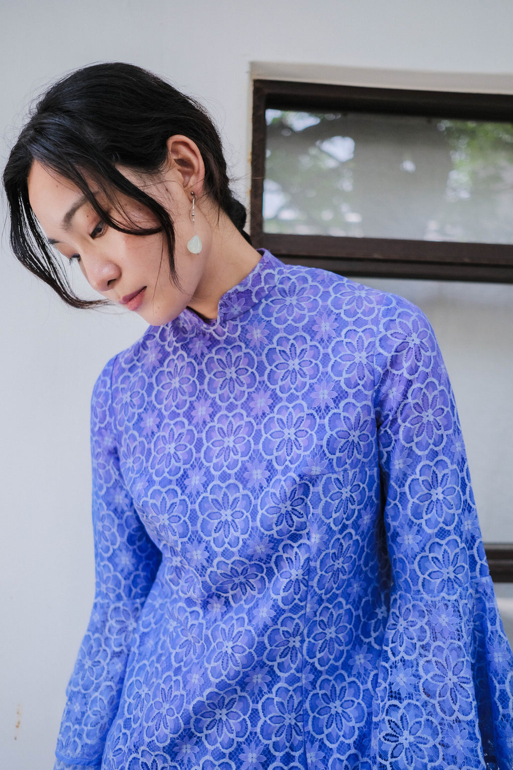 1970's Lace Flare Sleeve Dress / 藍花丹喇叭袖連衣裙