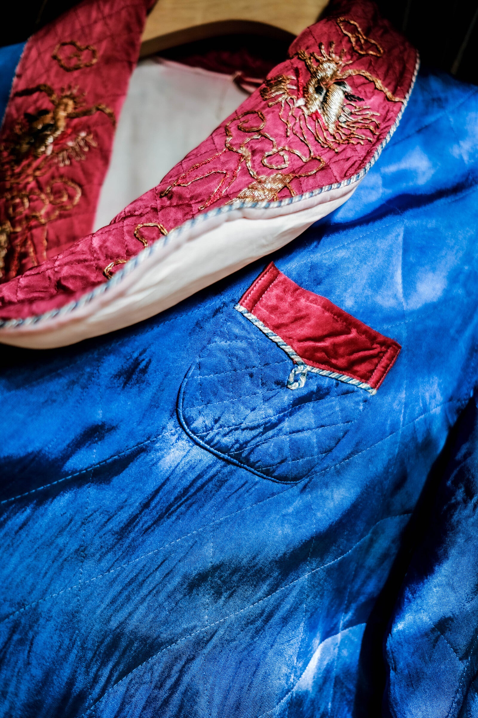 1950's Hand Embroidered Dragons Souvenir Smoking Jacket / 手工刺繡龍紋紀念吸煙裝