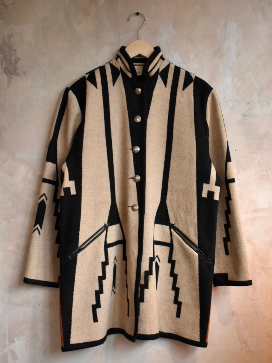 Native Jackets,etc. Cheyenne Eagle Blanket Coat by Ben Nighthorse Campbell. / 夏安老鷹羊毛毯子大衣