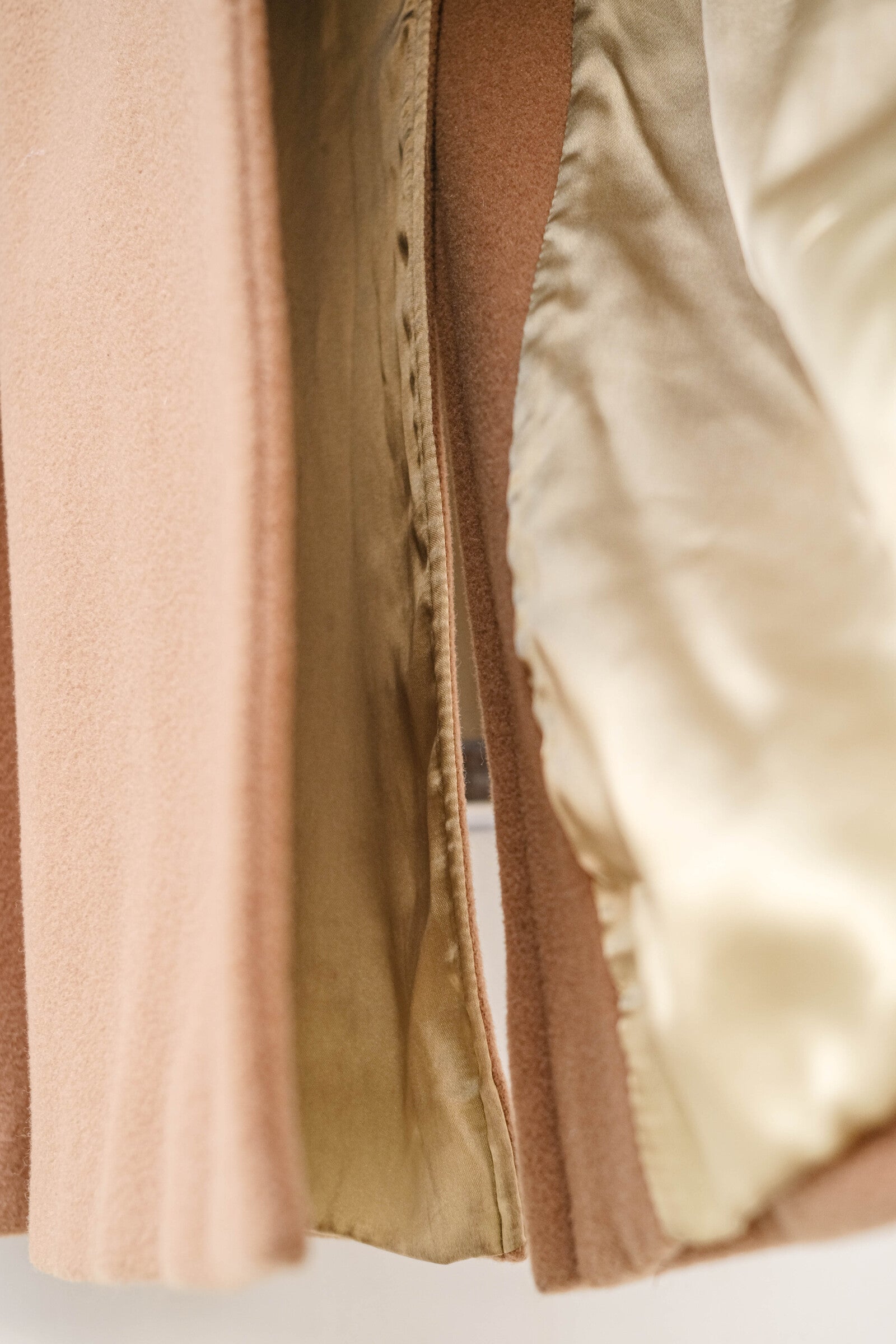 Max&amp;Co. Virgin Wool Coat / Max&amp;Co. Light Scented Wool Coat