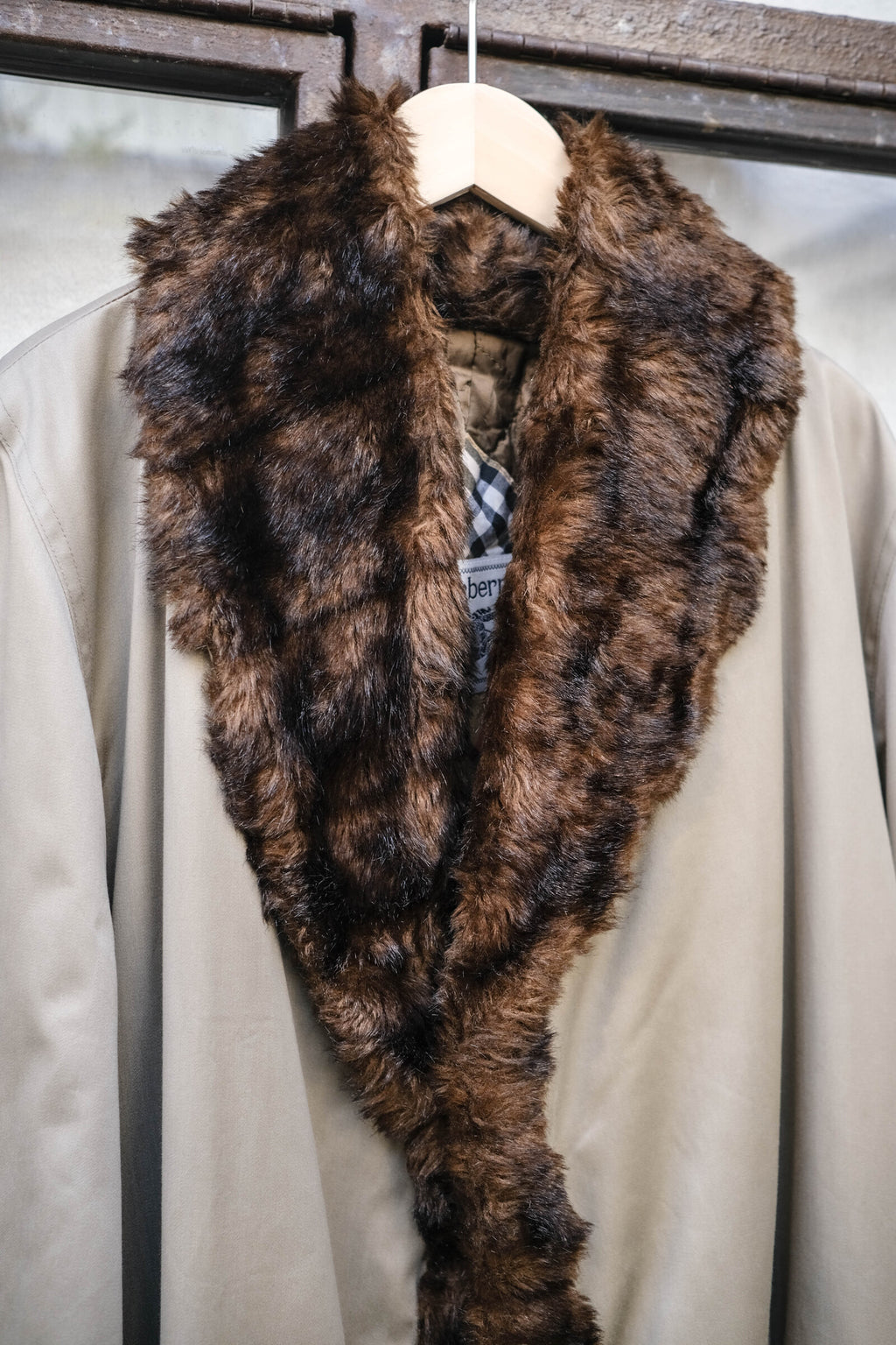 1990's Burberrys Women's Fur Shawl Coat / 90's Burberrys 女士皮草披肩大衣