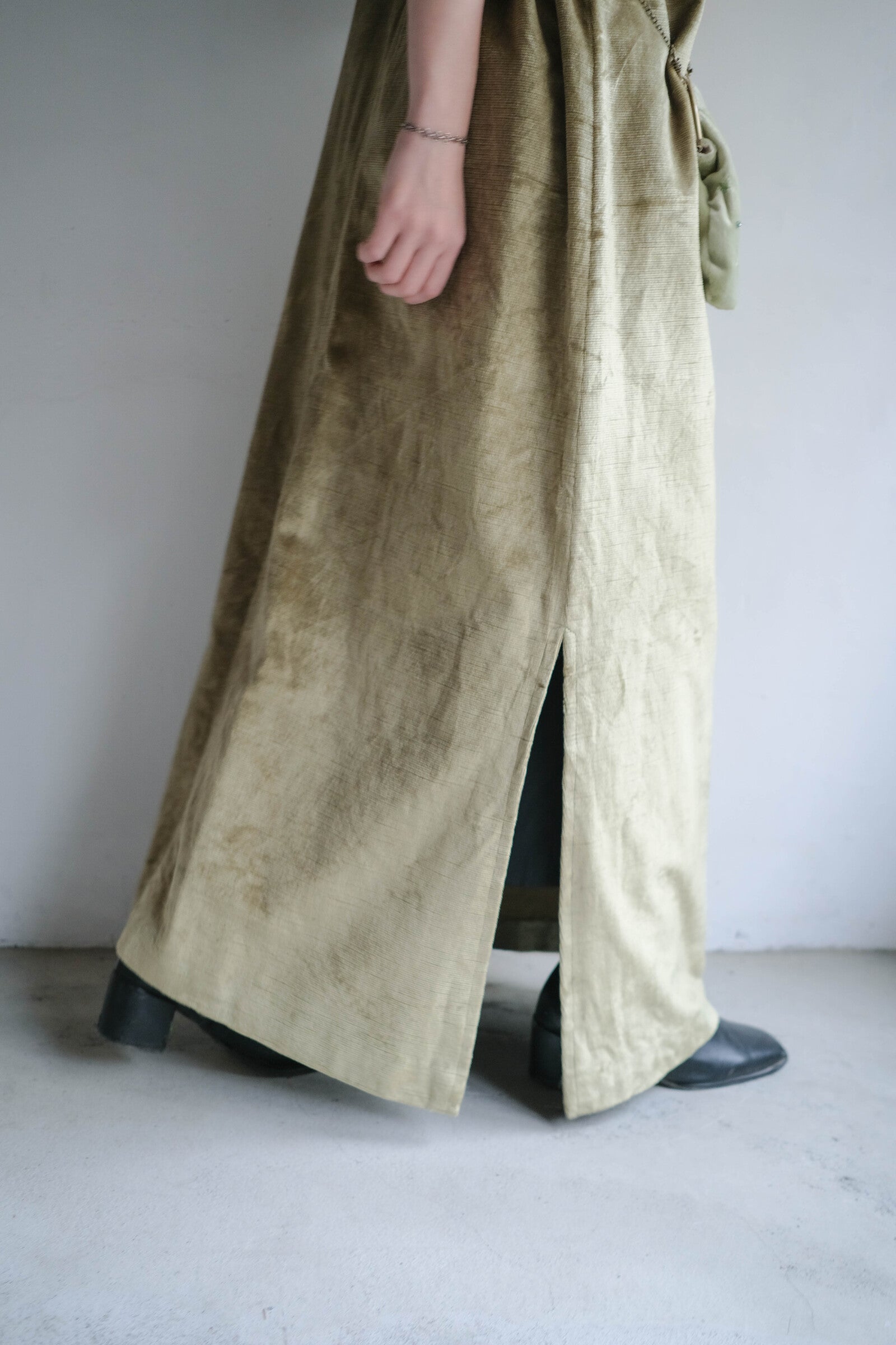 1970's Swiss Velvet Dress / 柳茶色瑞士絨感洋裝