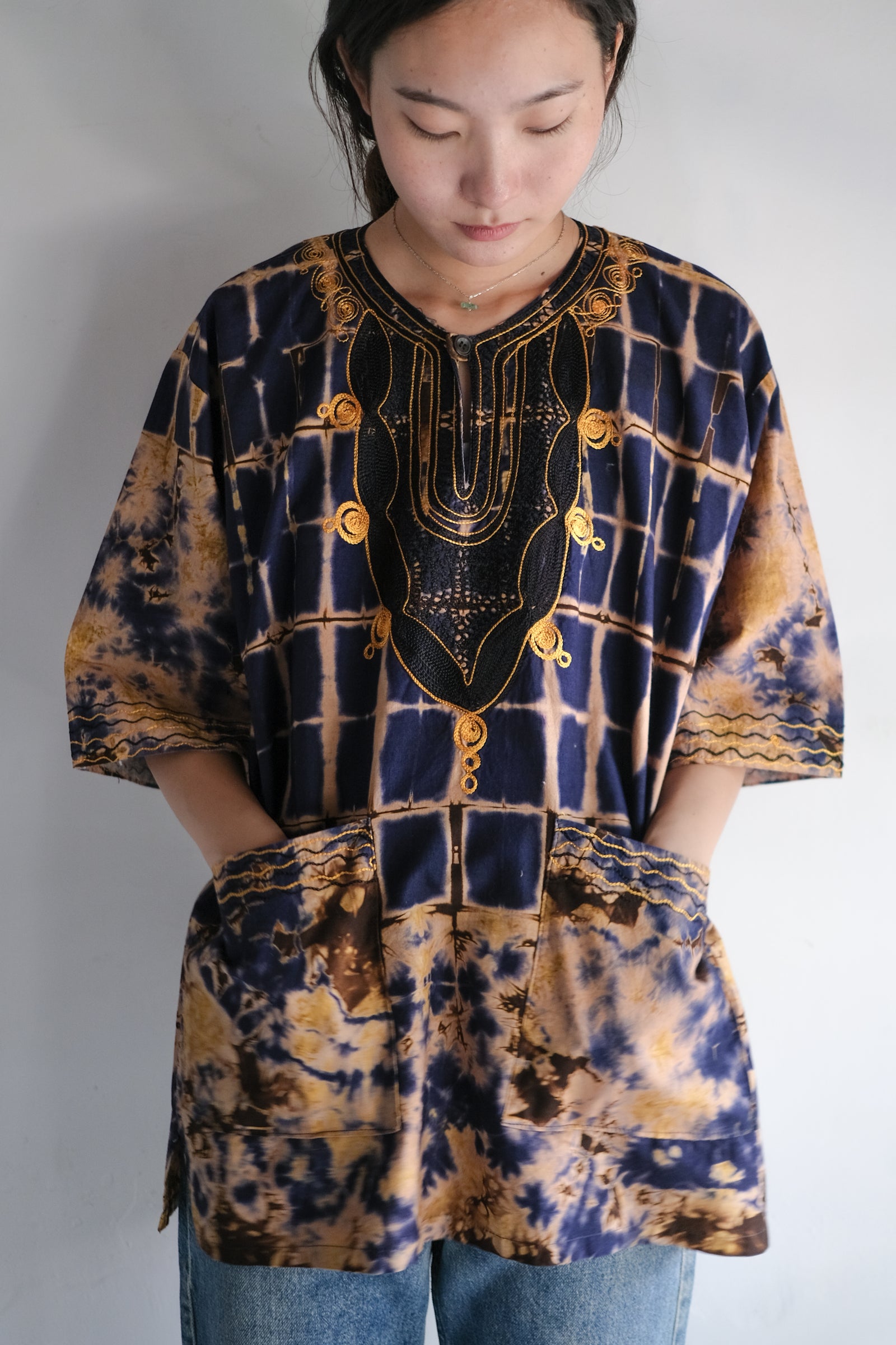 Vintage African Tie-Dyed Embroidered Shirt / 非洲紮染刺繡橙藍色民族衫