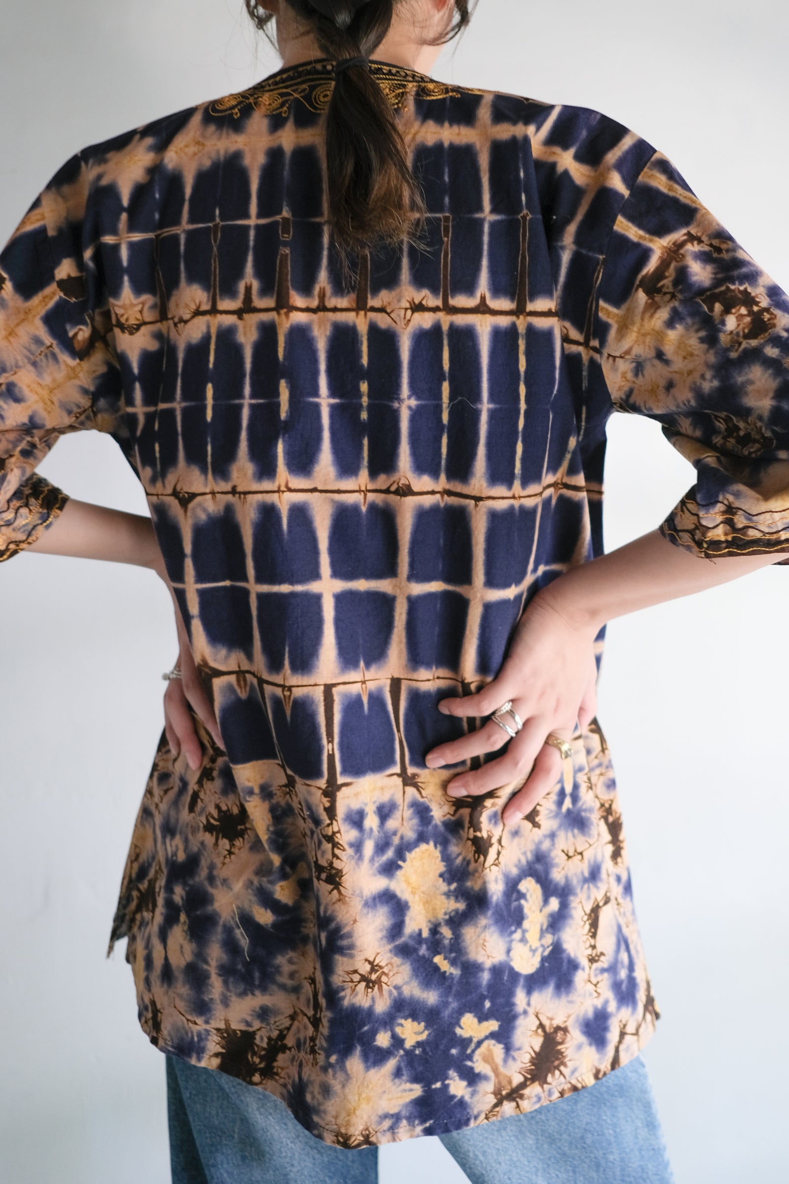 Vintage African Tie-Dyed Embroidered Shirt / 非洲紮染刺繡橙藍色民族衫