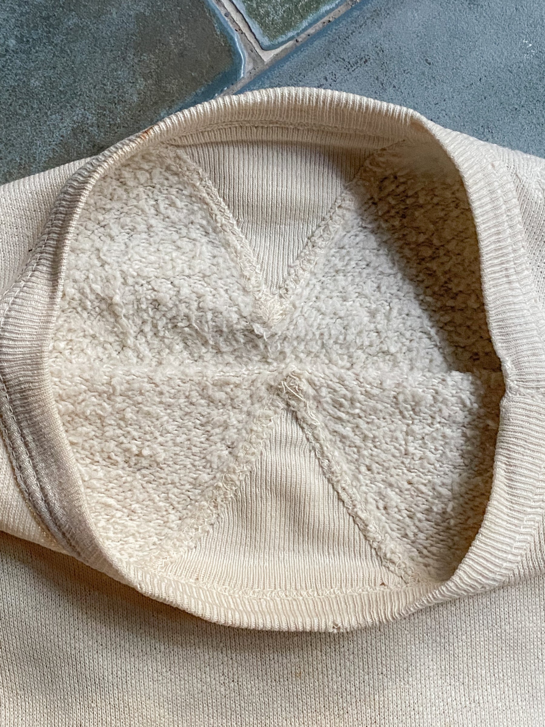 1940's Oneita Double-V Sweatshirt / 1940's Oneita Double-V Sweatshirt
