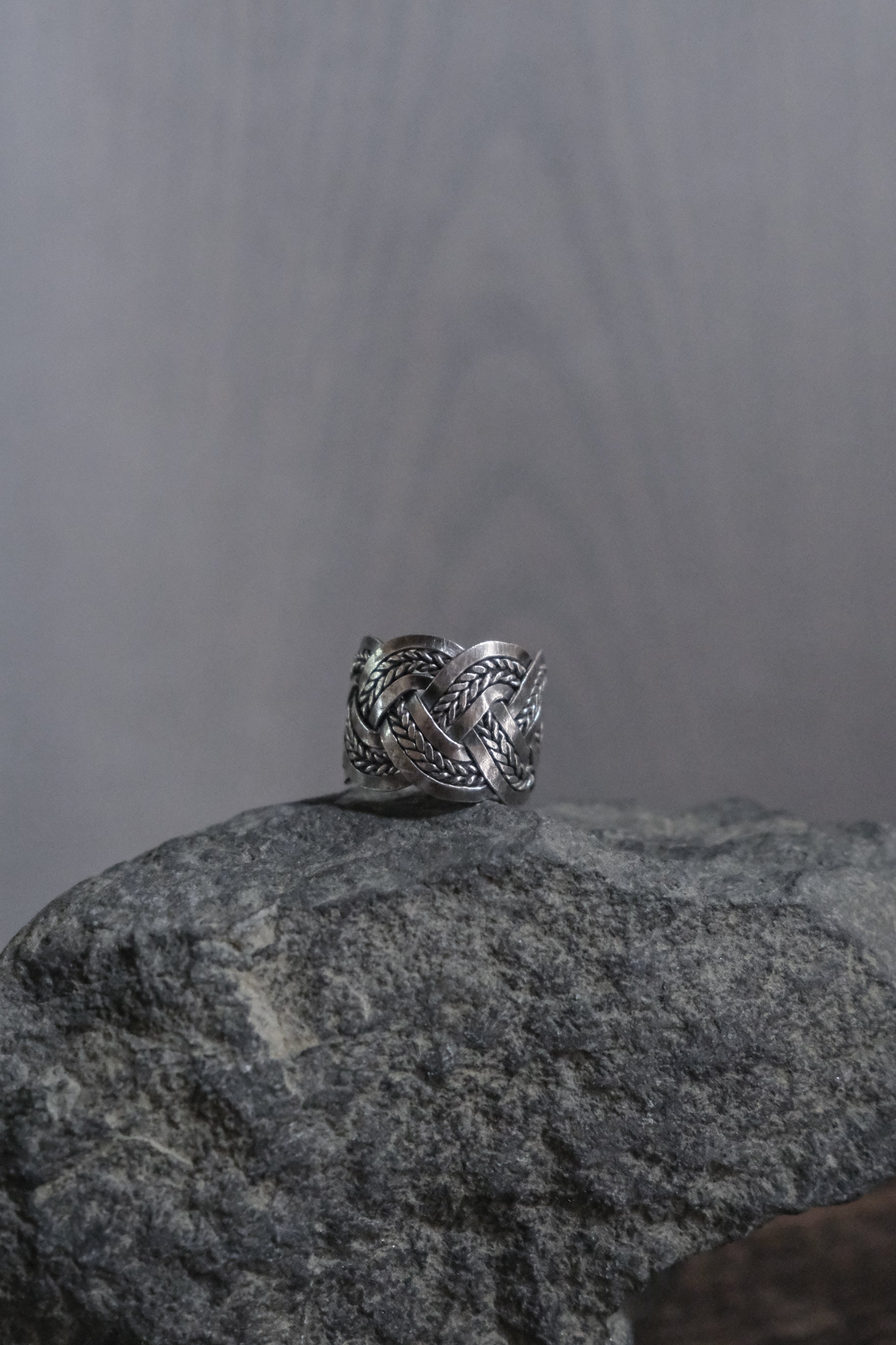 Ethnic Handcrafted Silver Ring _ WO Ⅲ