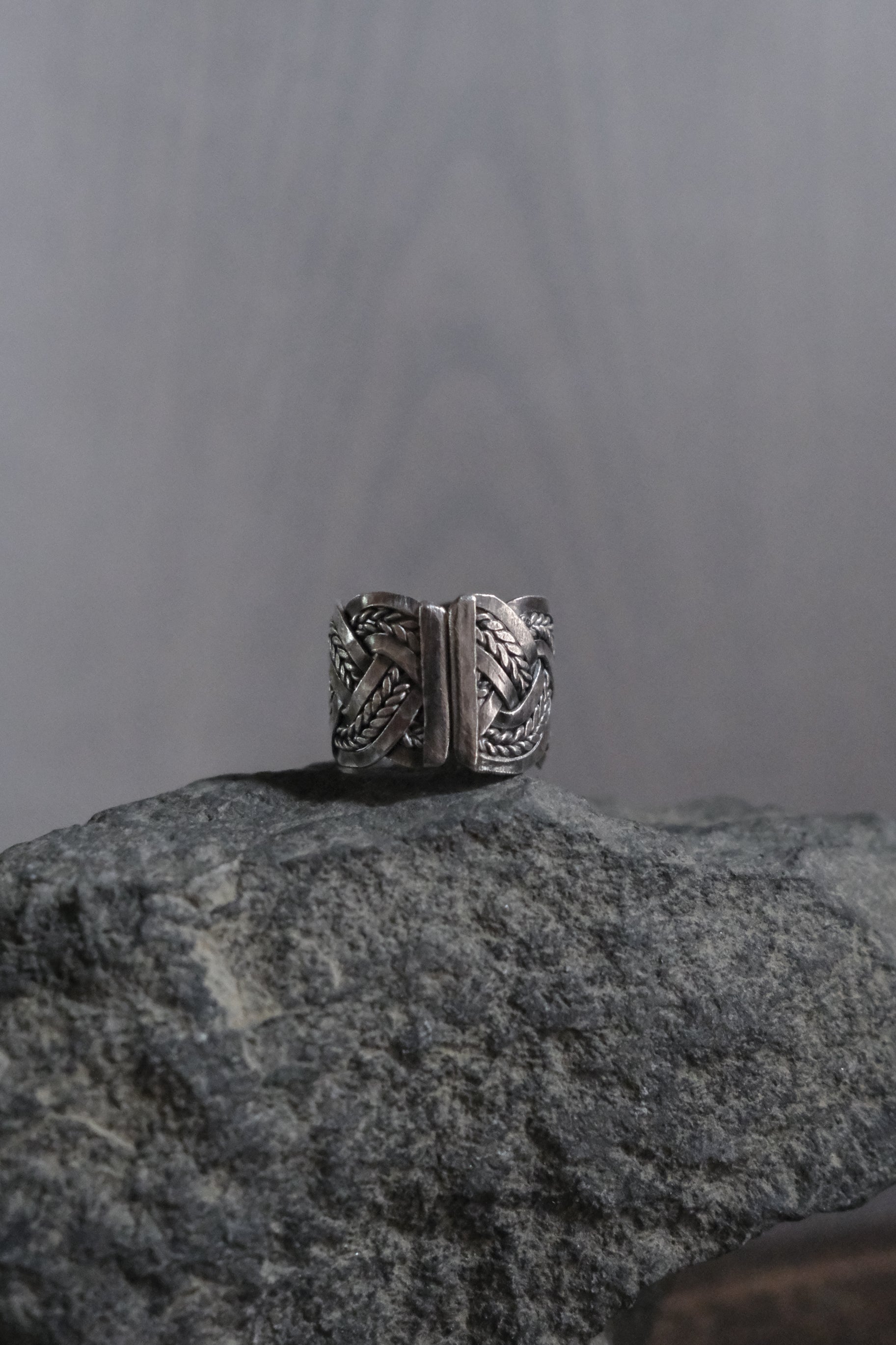 Ethnic Handcrafted Silver Ring _ WO Ⅲ