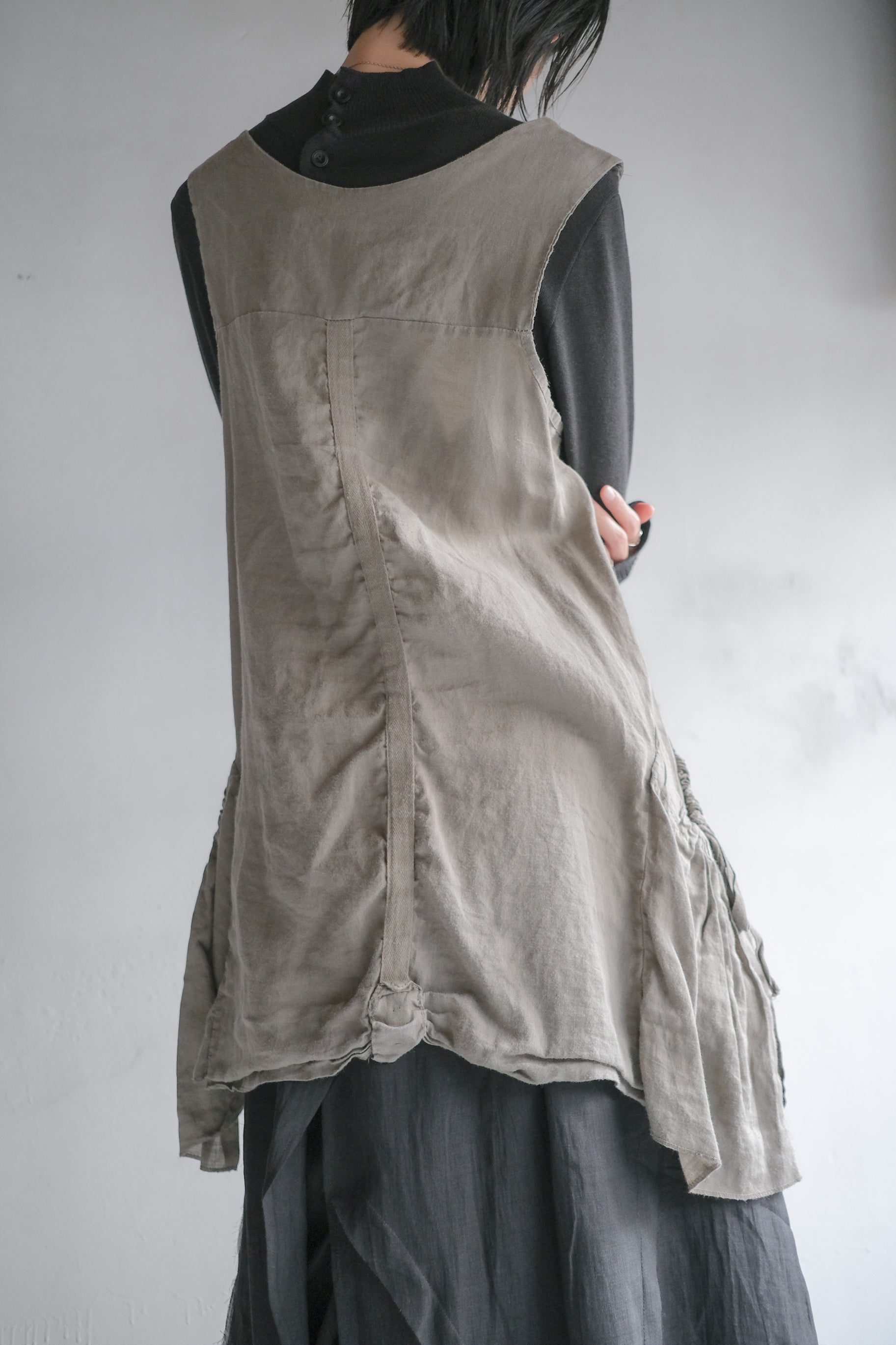 Italian Linen Sleeveless Top / 義大利麻質無袖上衣