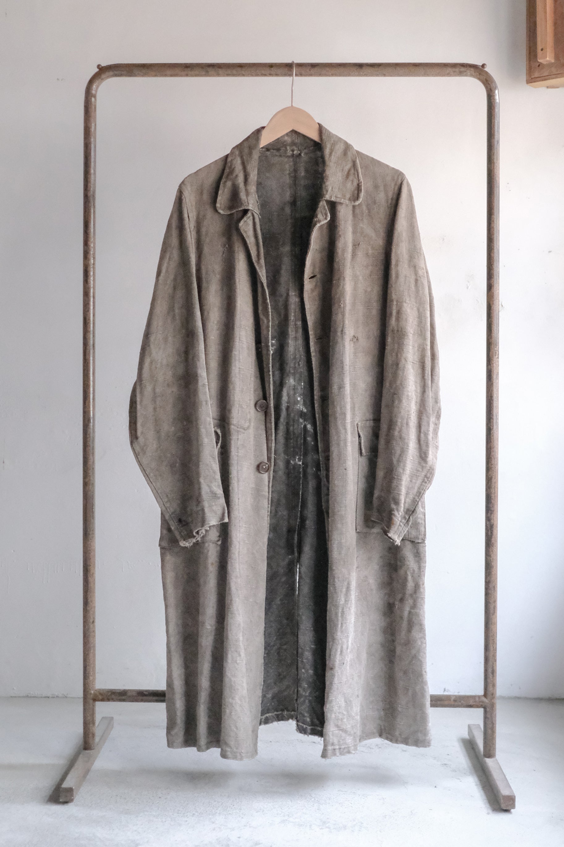 1940’s Belgian Hand Woven Faded Grey Raw Linen Work Coat / 比利時古著手織褪灰色原麻工作大衣
