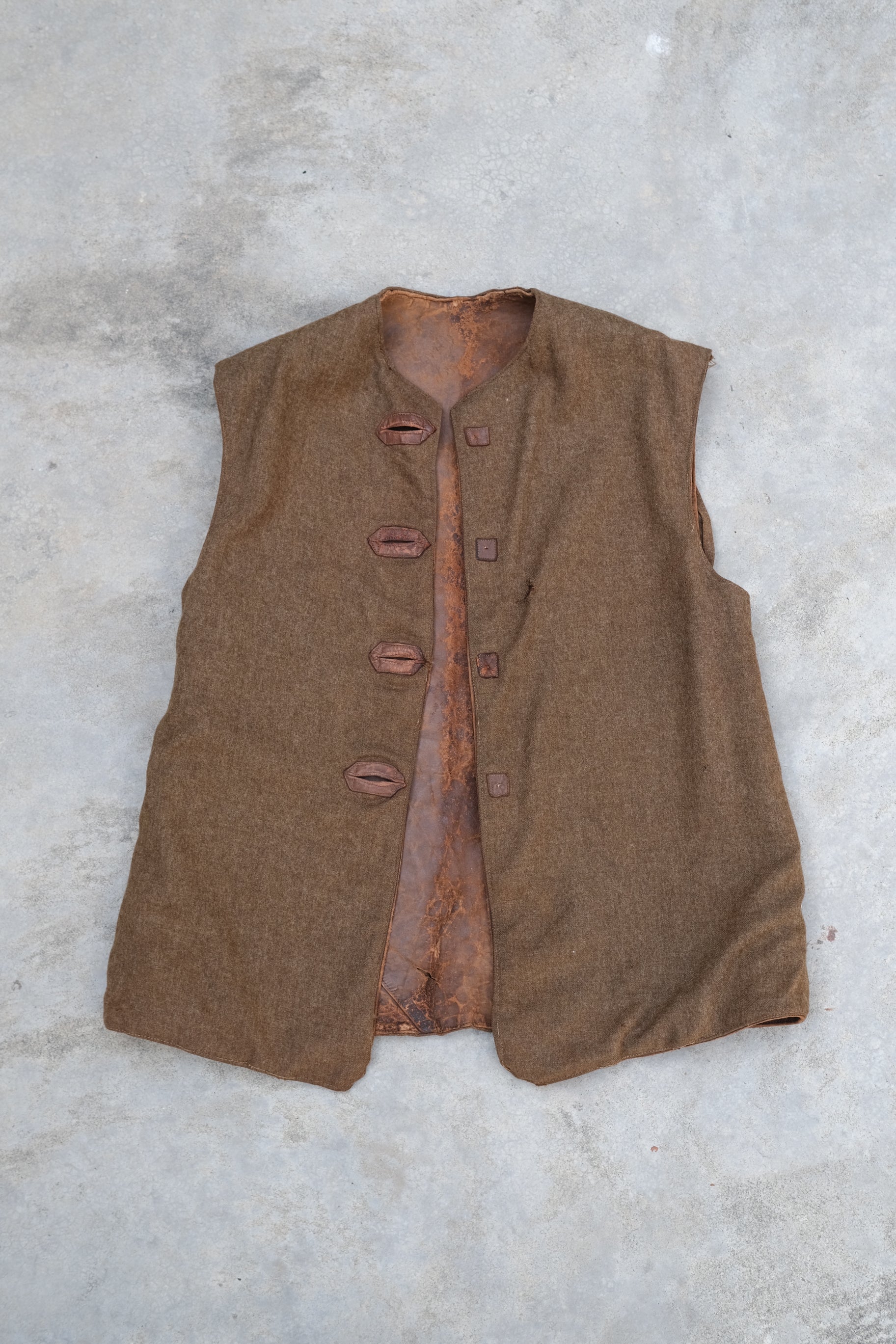 1940-1950’s Belgian Army Jerkin Leather Vest / 比利時軍用皮質背心