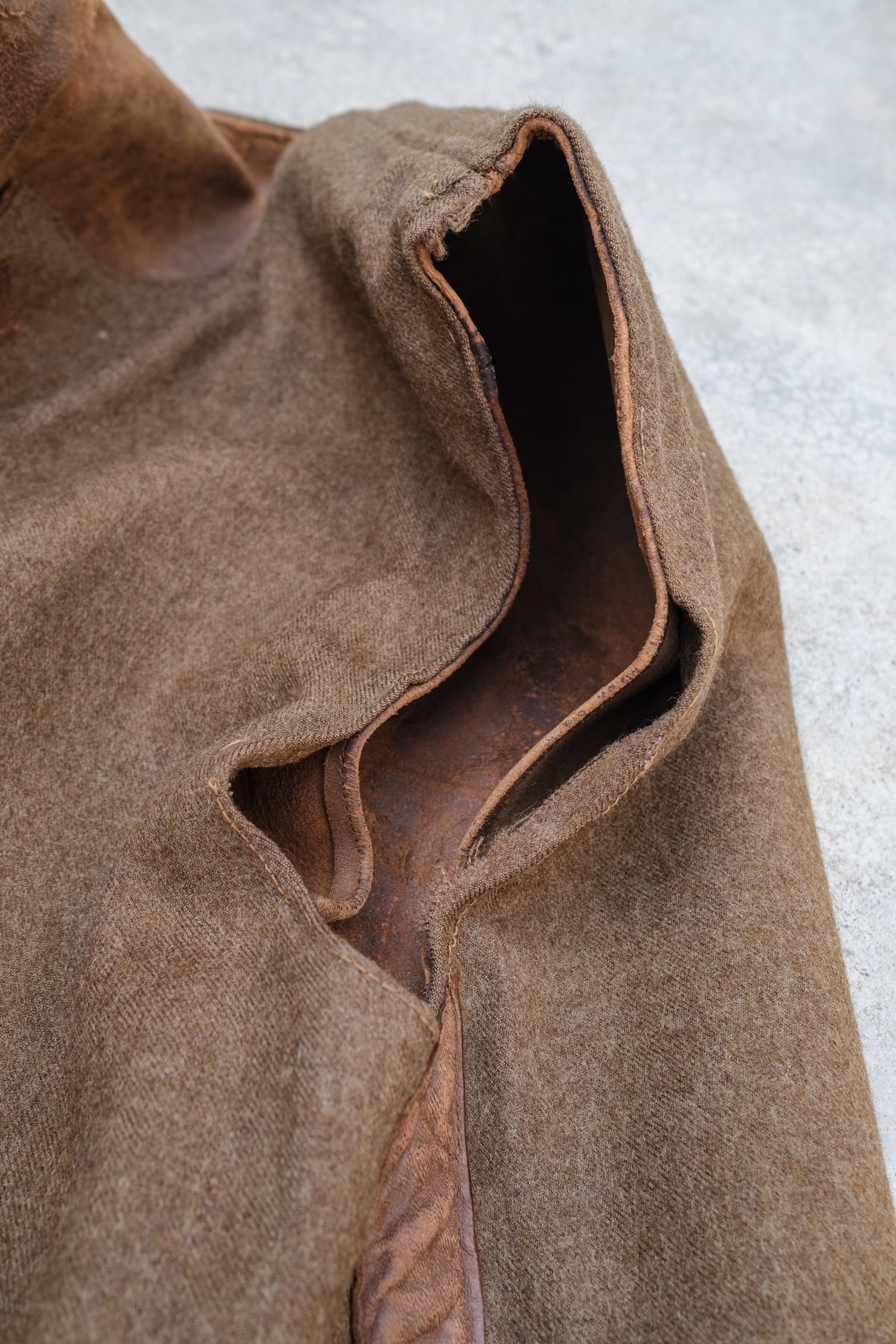 1940-1950’s Belgian Army Jerkin Leather Vest / 比利時軍用皮質背心