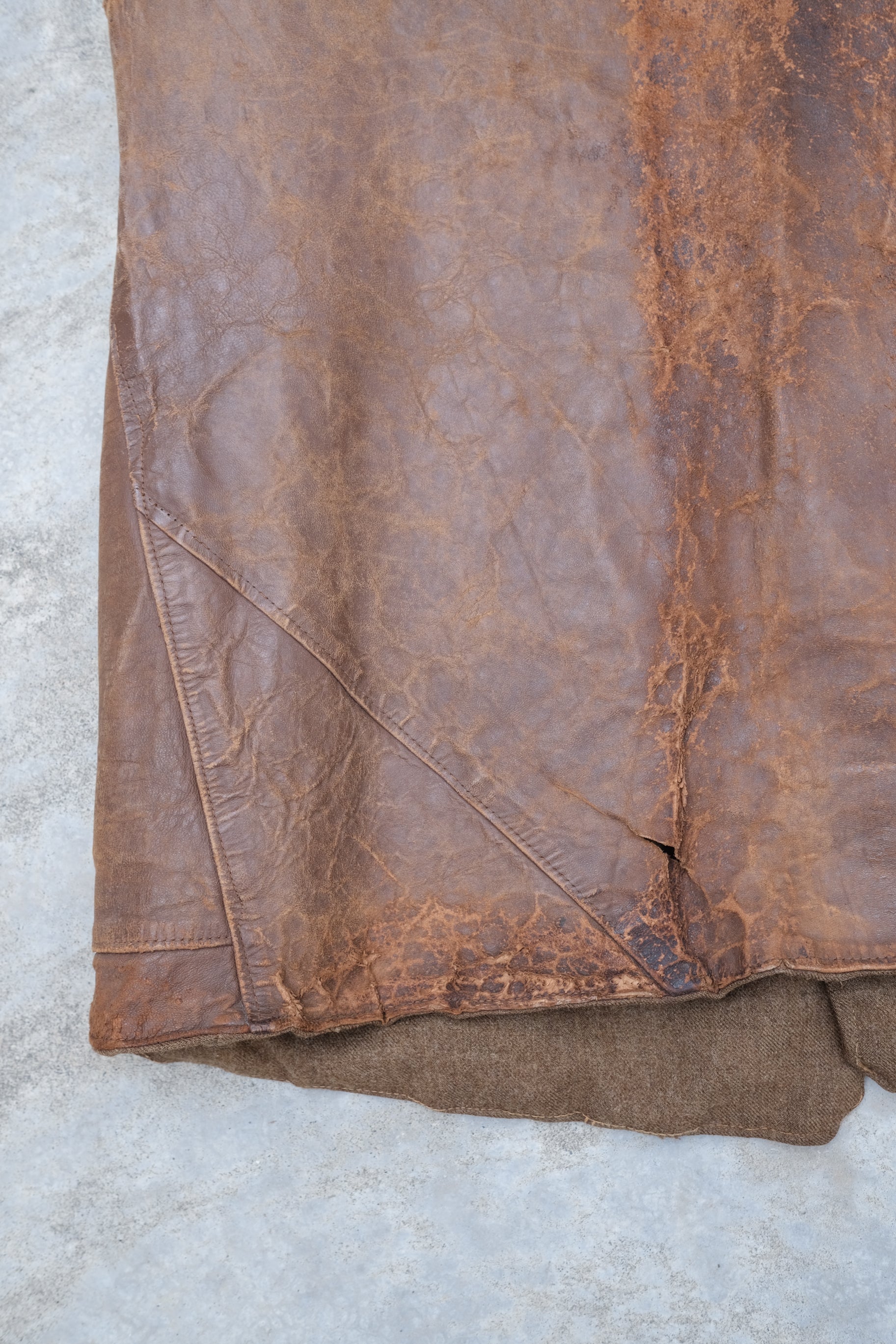 1940-1950’s Belgian Army Jerkin Leather Vest / 比利時軍用皮質背心