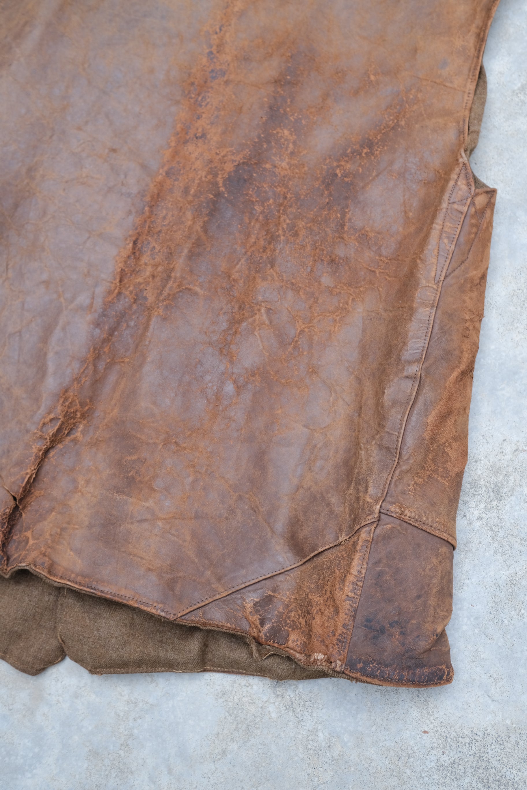 1940-1950’s Belgian Army Jerkin Leather Vest / 比利時軍用皮質背心