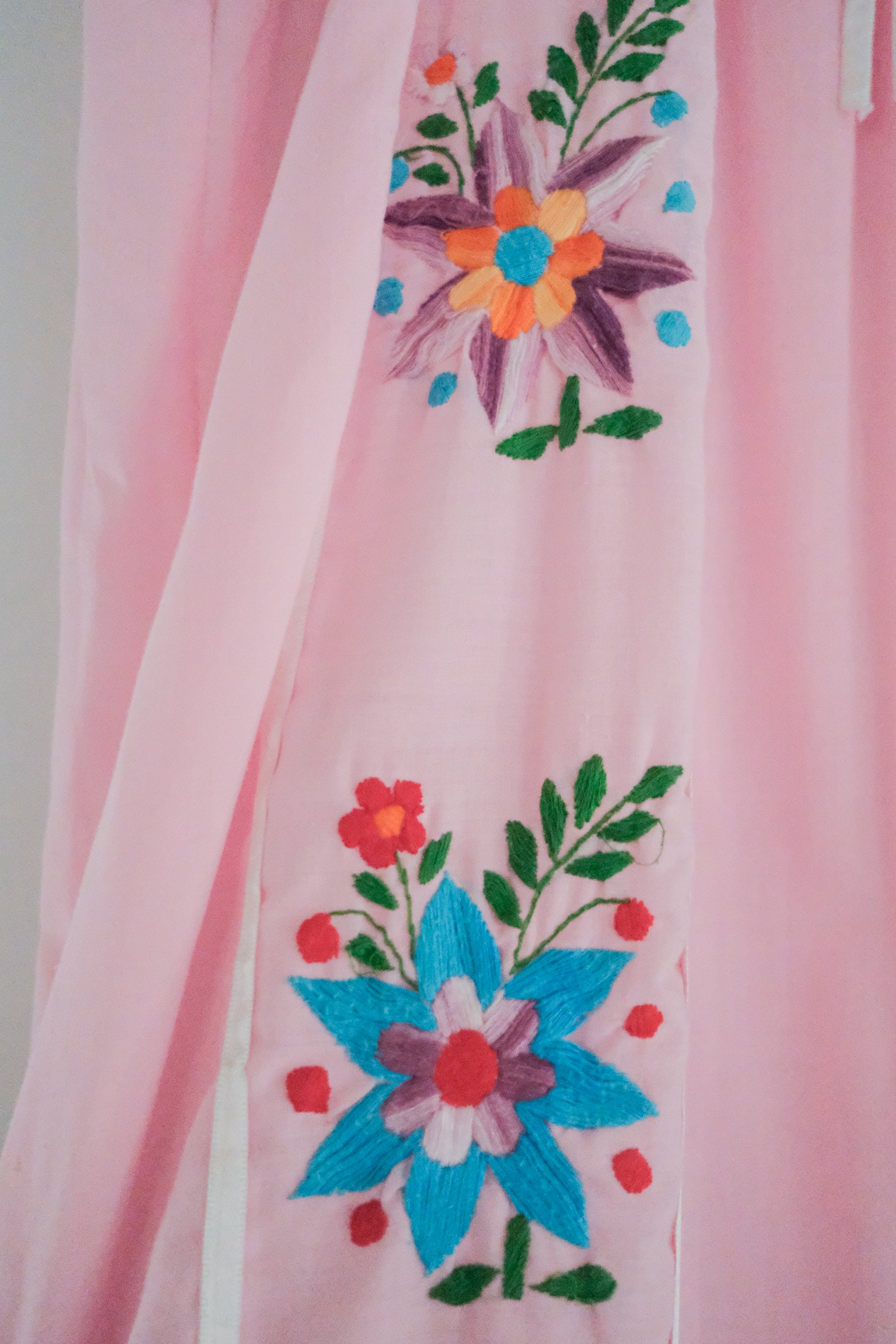 Mexican Embroidered Dress / 墨西哥刺繡洋裝