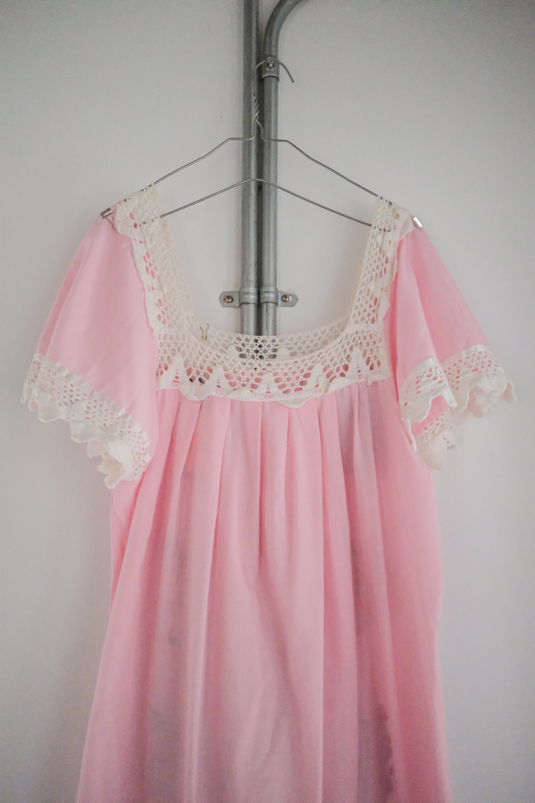 Mexican Embroidered Dress / 墨西哥刺繡洋裝