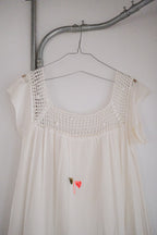 Mexican Embroidered Dress / 墨西哥無袖刺繡洋裝