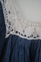 Mexican Embroidered Crochet Dress / 墨西哥鉤針刺繡碎褶洋裝