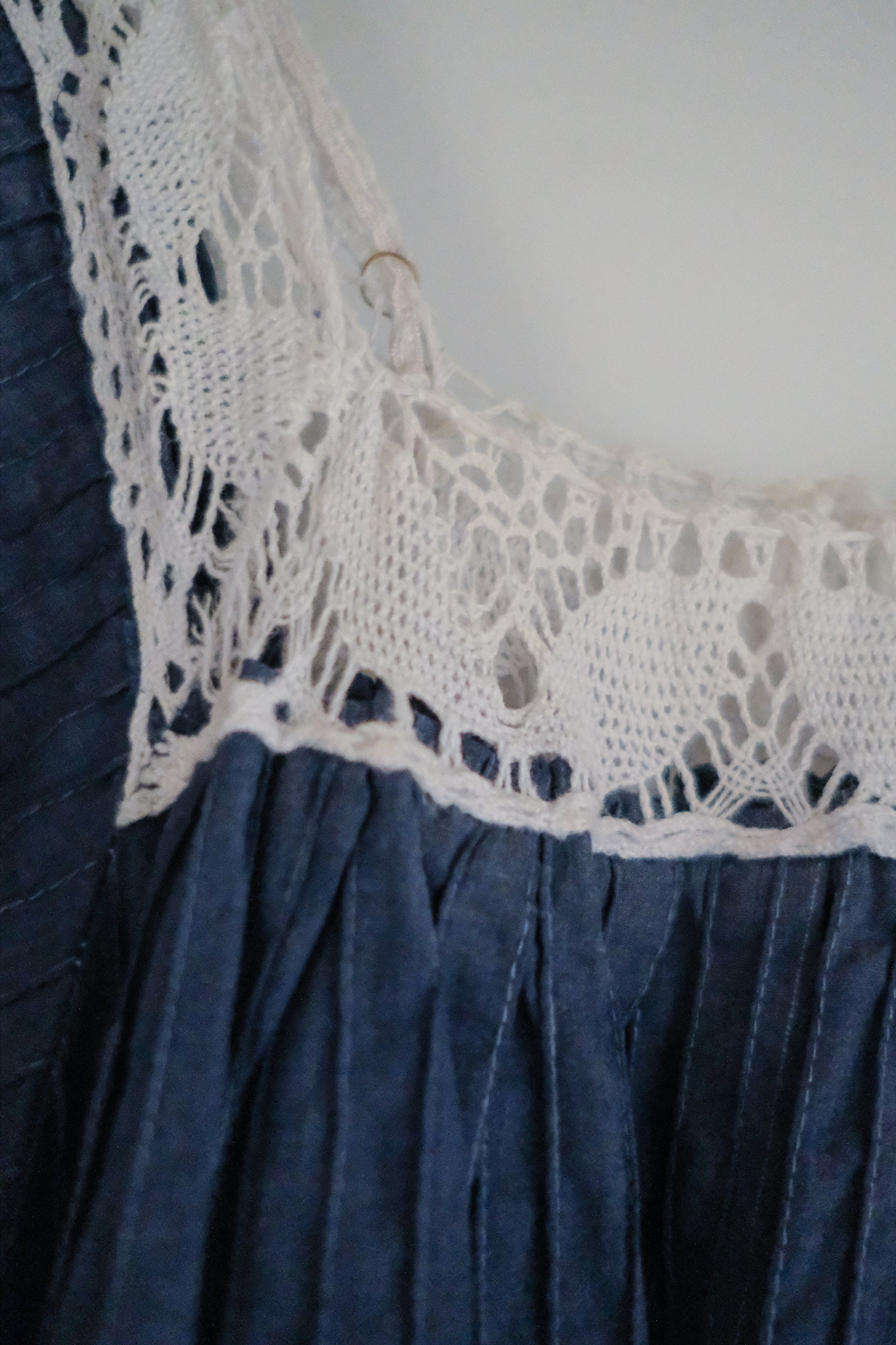 Mexican Embroidered Crochet Dress / 墨西哥鉤針刺繡碎褶洋裝
