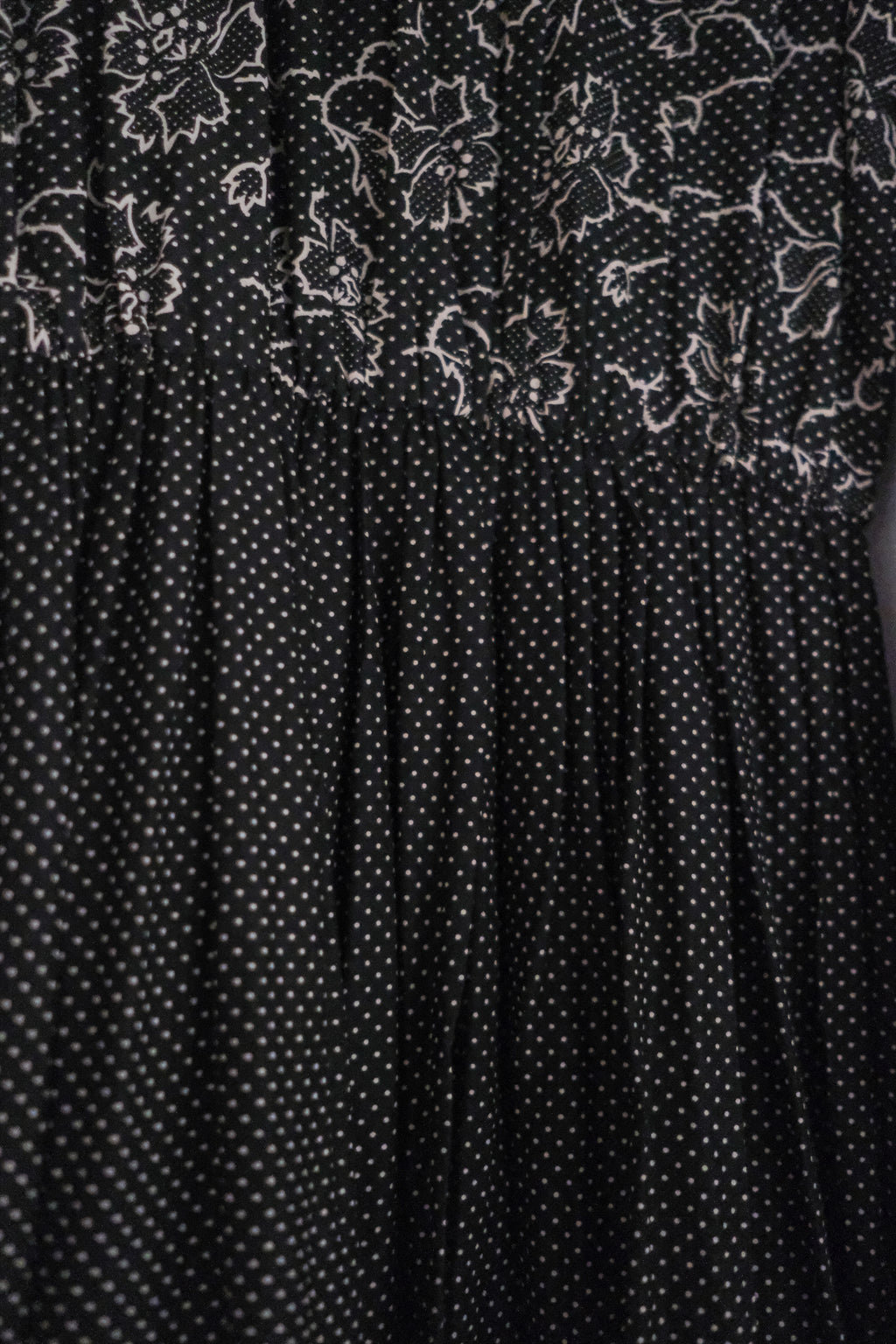 1970's "Ellen Tracy" Polka Dot Ruffled Maxi Dress / 波點荷葉邊長裙