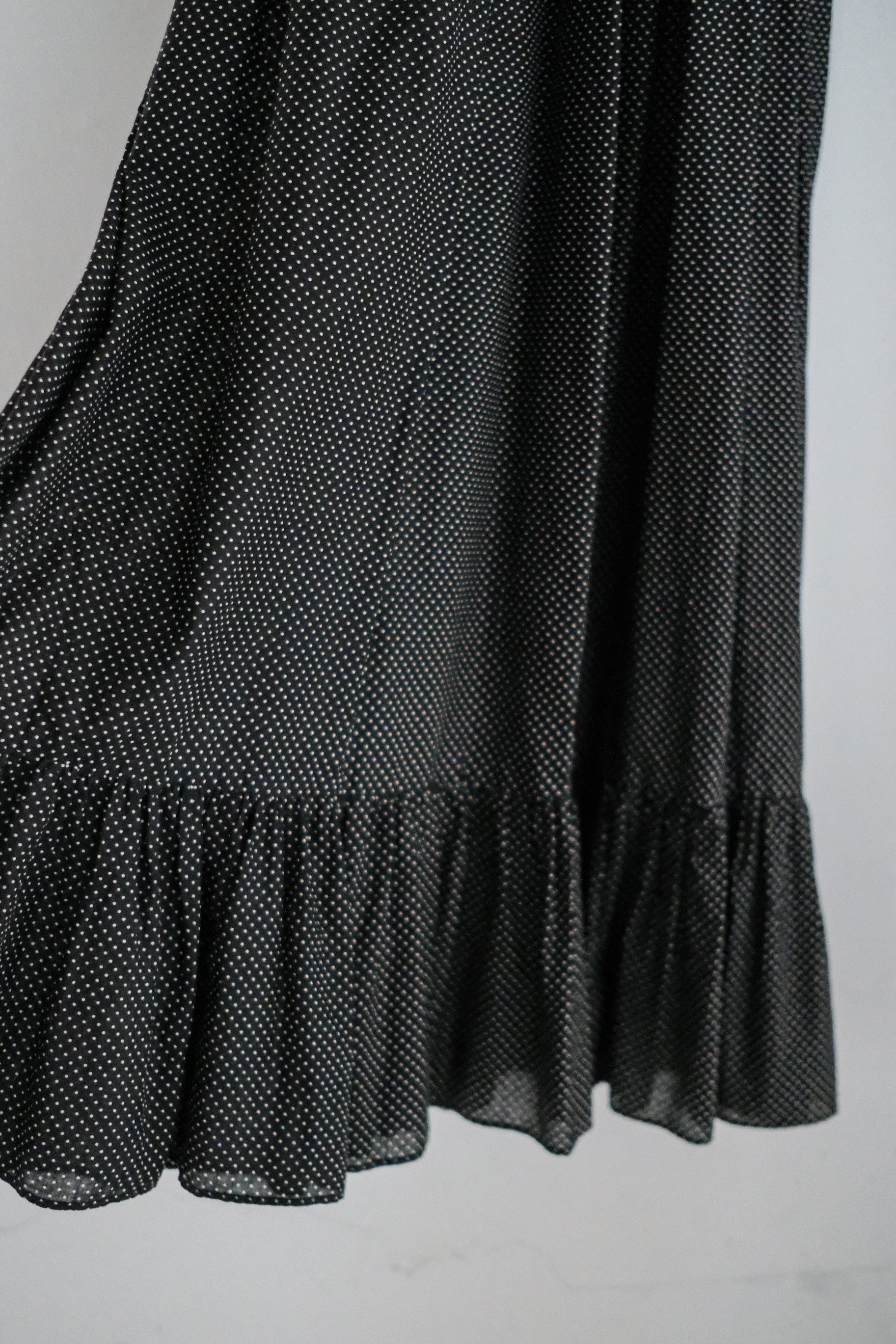 1970's "Ellen Tracy" Polka Dot Ruffled Maxi Dress / 波點荷葉邊長裙