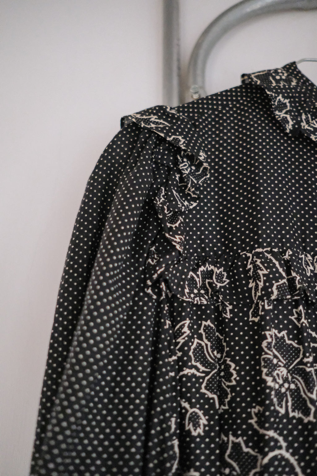 1970's "Ellen Tracy" Polka Dot Ruffled Maxi Dress / 波點荷葉邊長裙