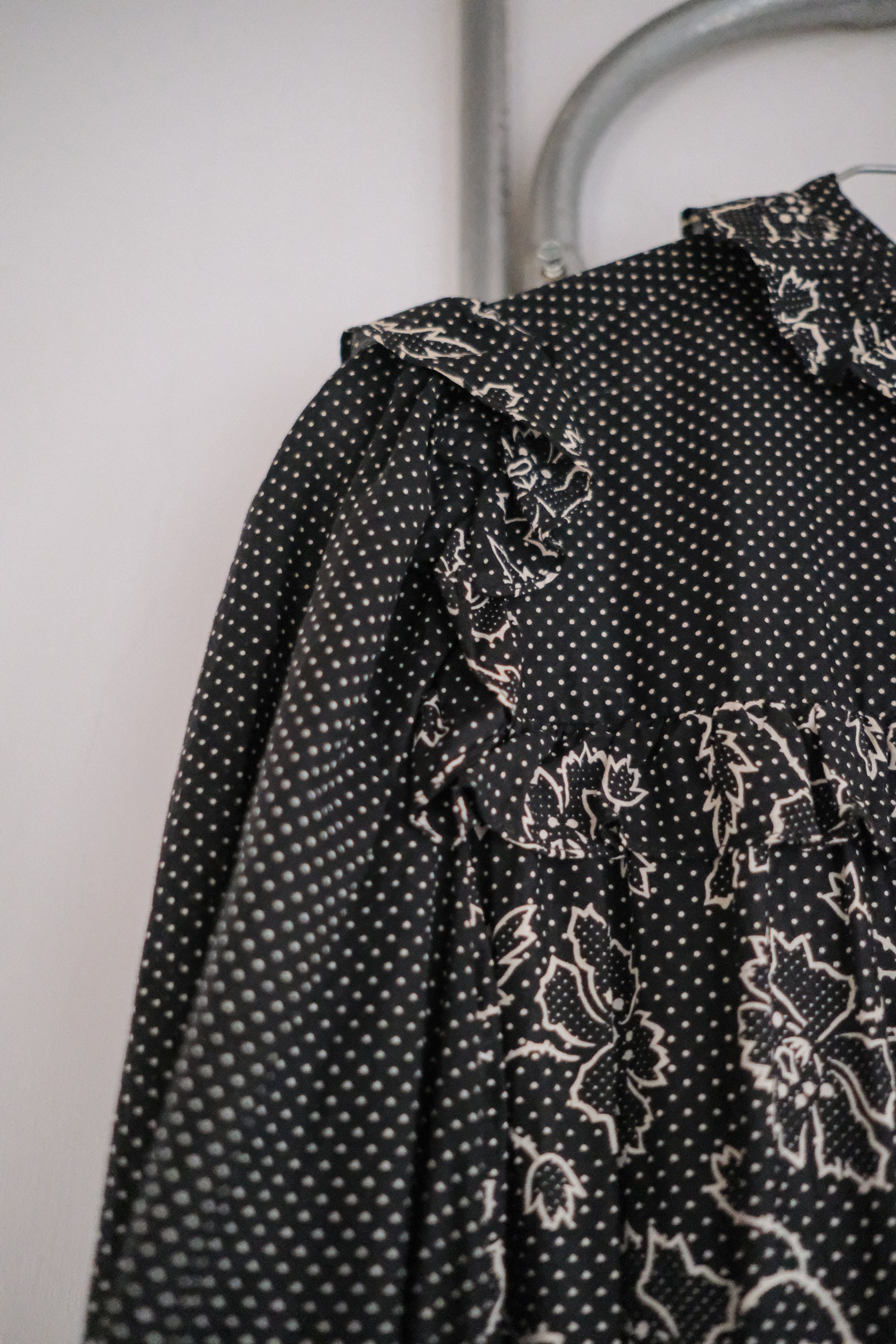1970's "Ellen Tracy" Polka Dot Ruffled Maxi Dress / 波點荷葉邊長裙