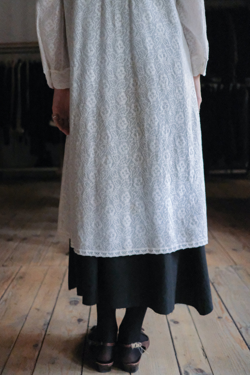 Vintage Lace Dress / 小花蕾絲洋裝