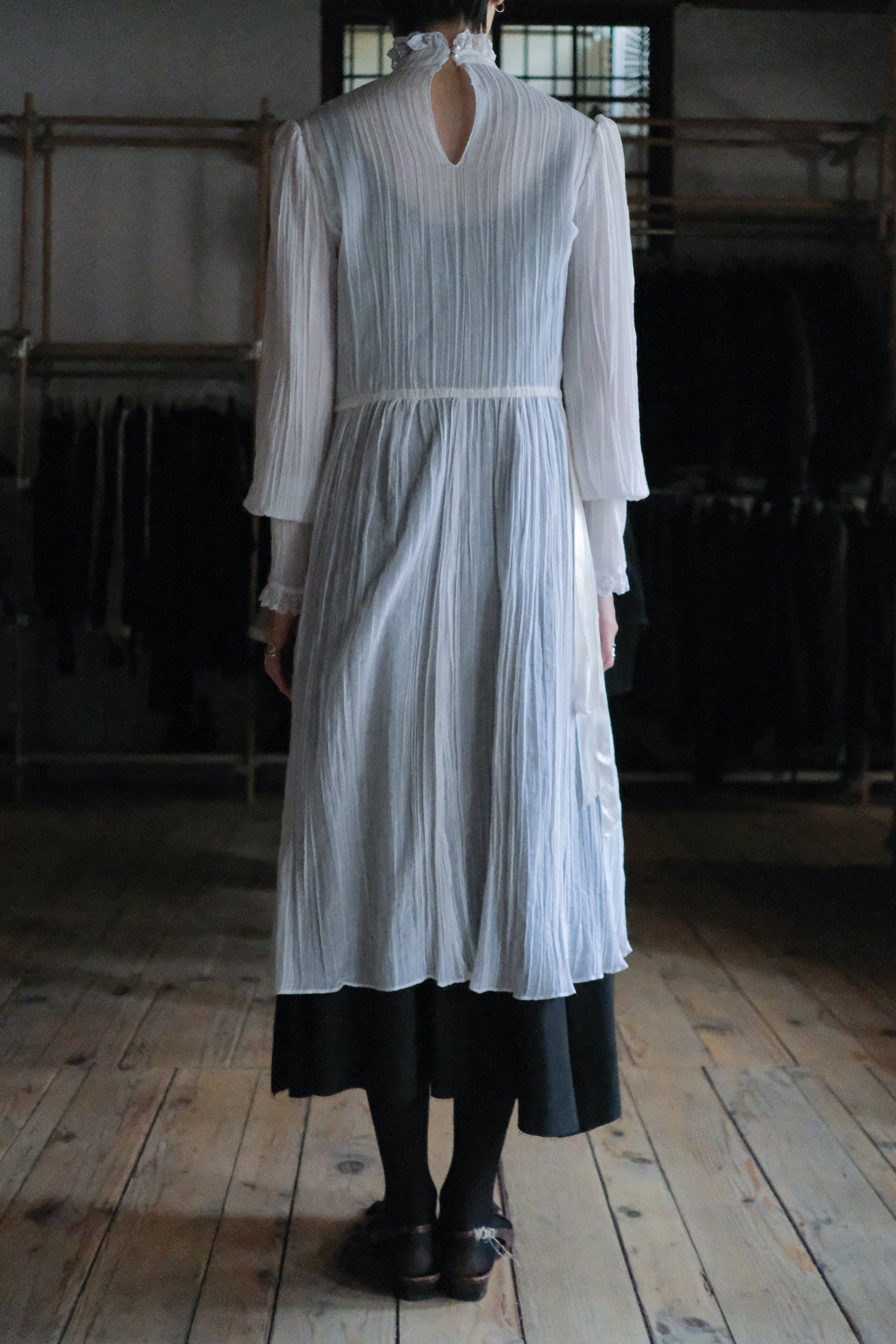 Vintage Lace Gauze Dress / 珍珠白蕾絲薄紗洋裝