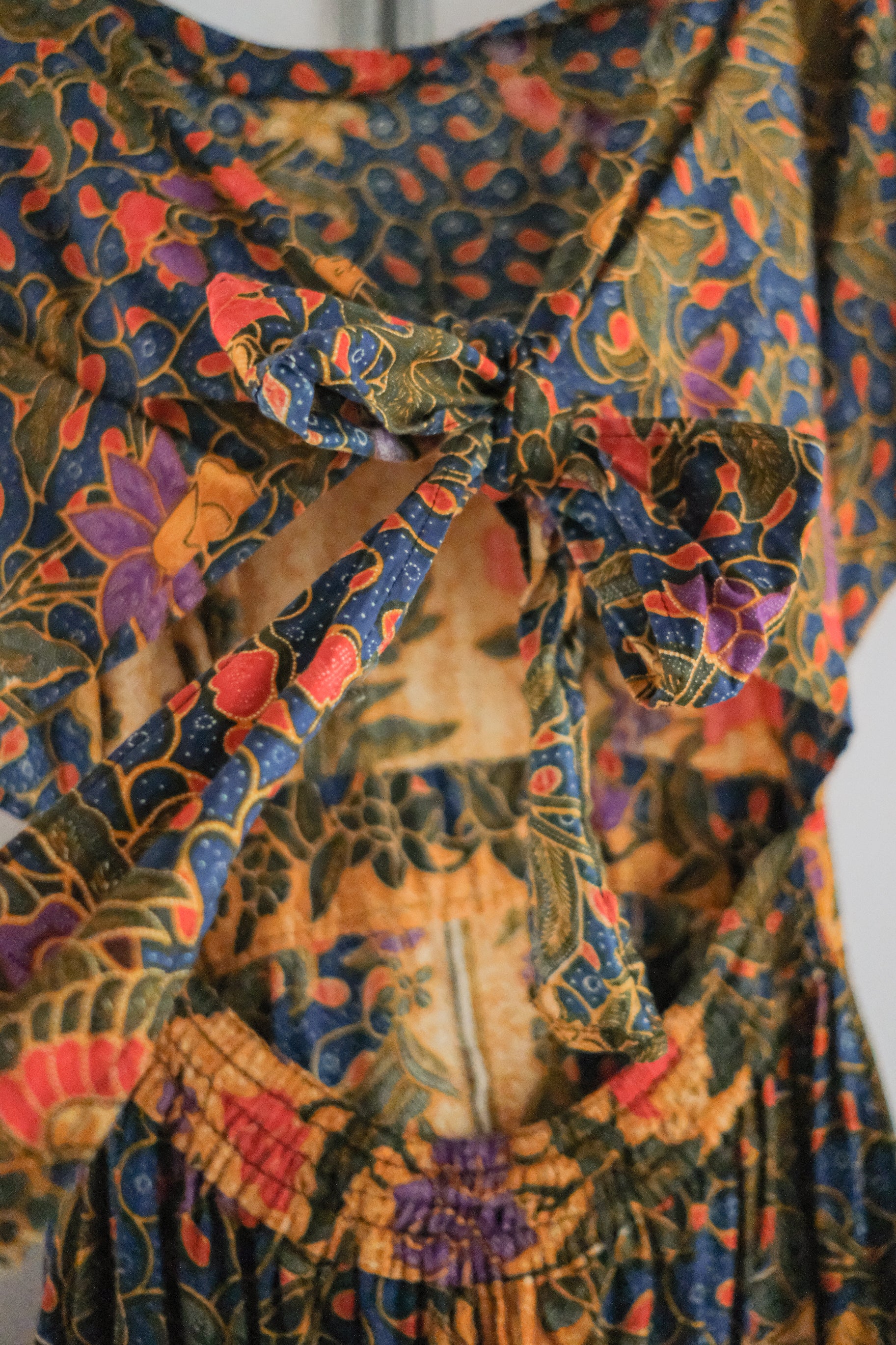 Vintage Folk Print Dress / 南洋印花蝴蝶袖洋裝