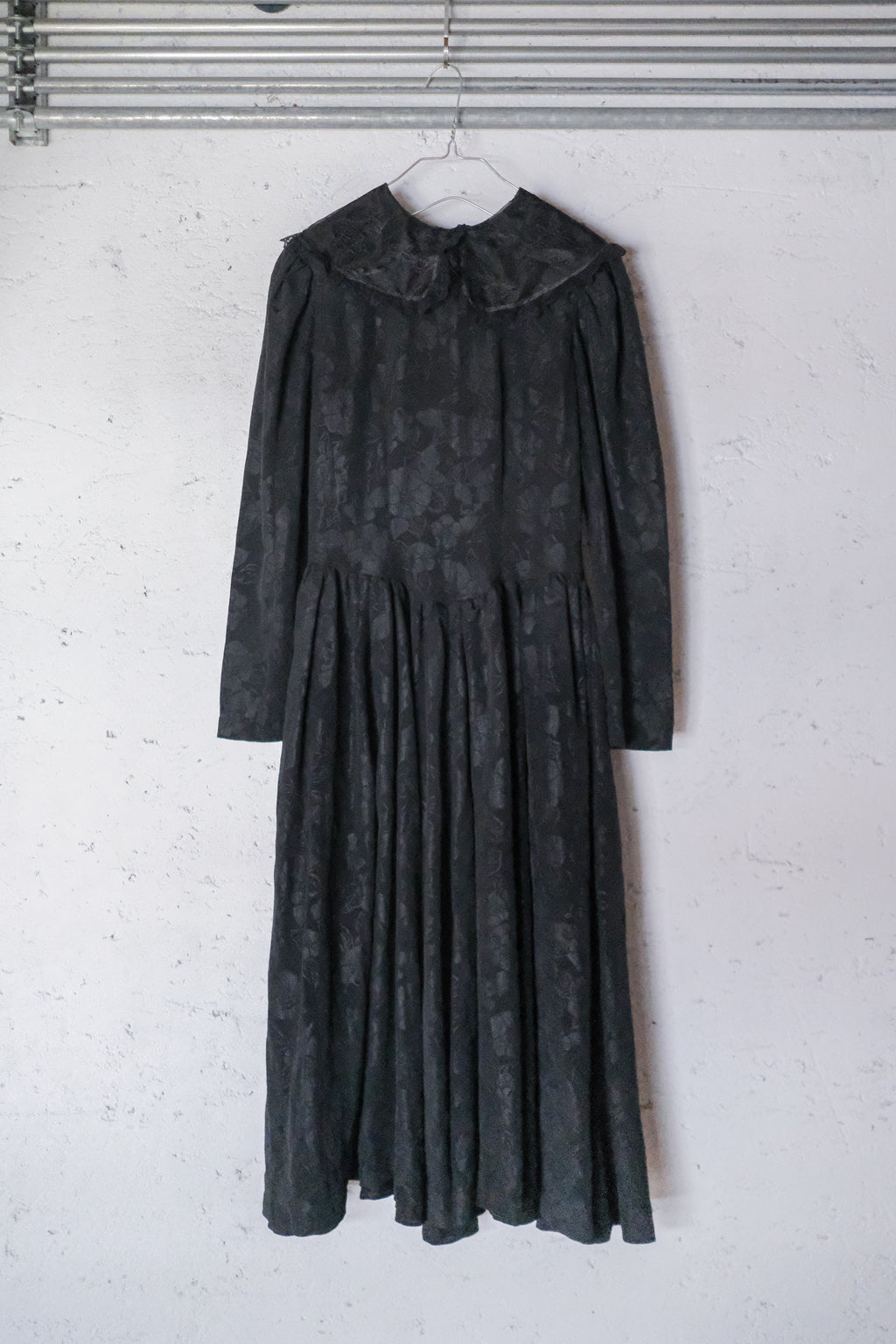 Vintage Lace long Sleeve Dress / 黑色蕾絲長袖洋裝
