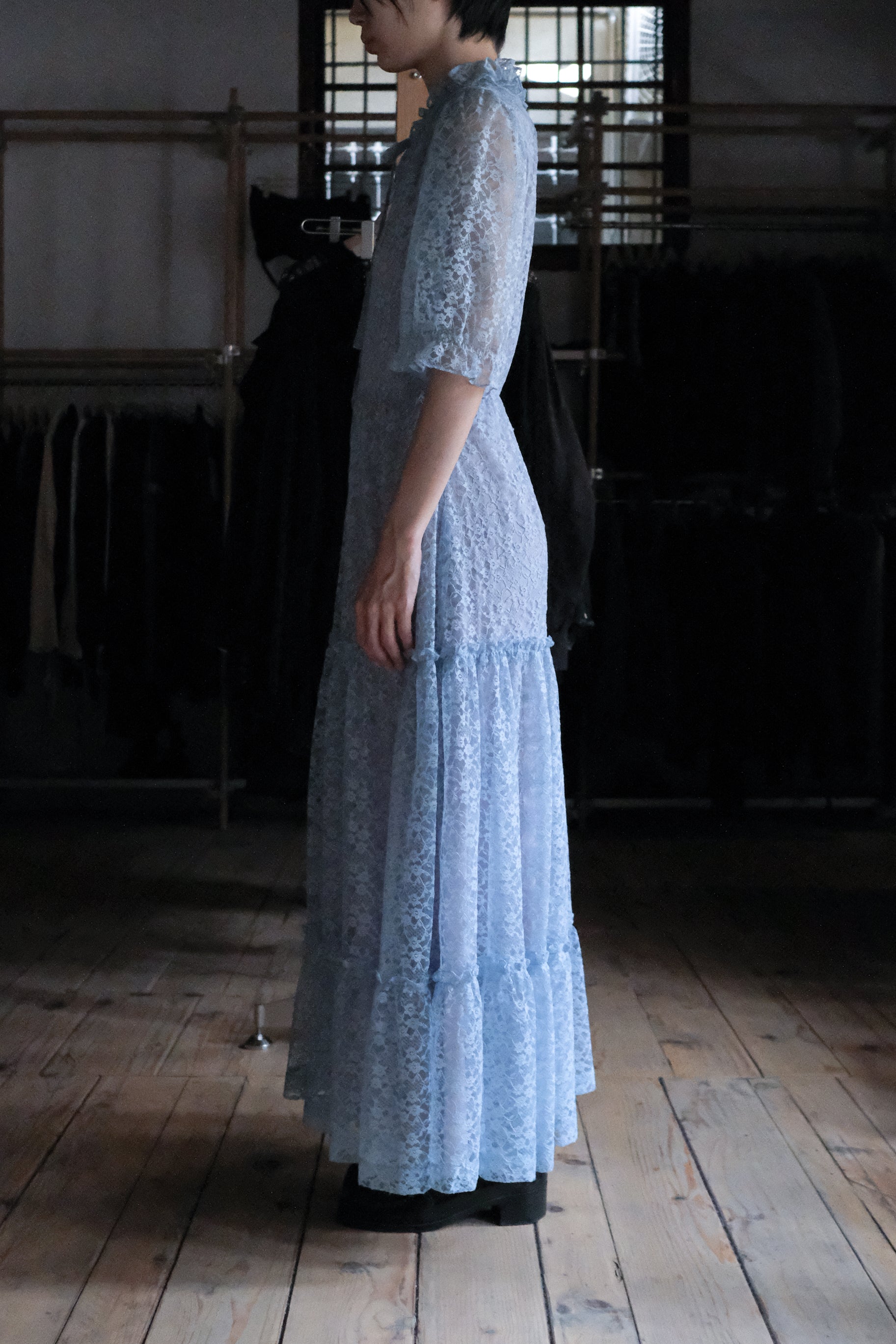Vintage Lace Maxi Dress / 水波藍透膚蕾絲長裙