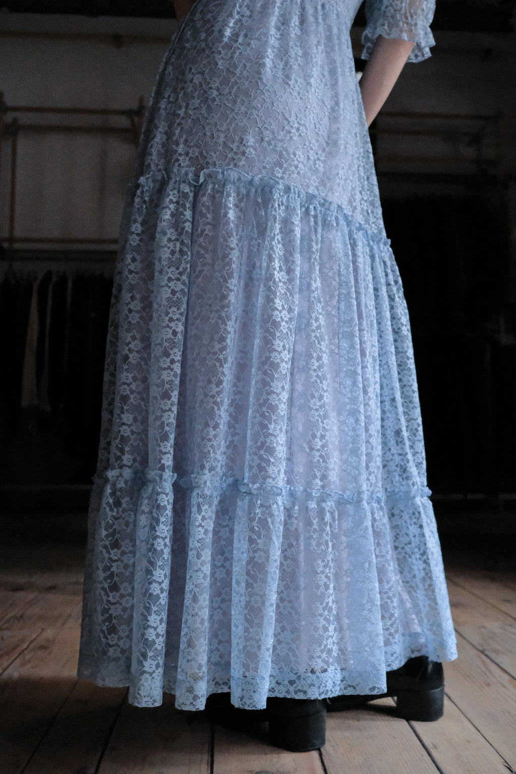 Vintage Lace Maxi Dress / 水波藍透膚蕾絲長裙