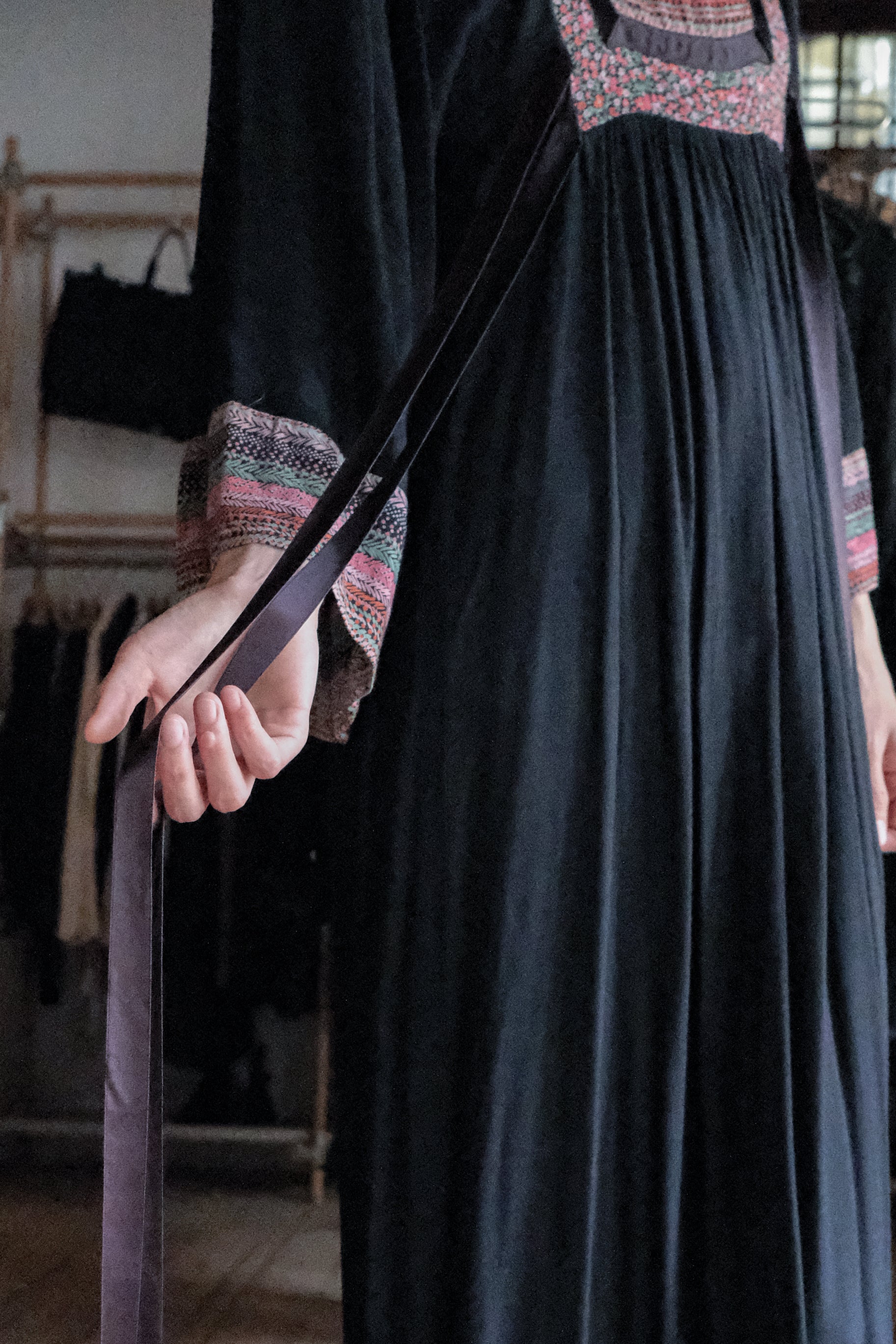1970's Wallis Boho Dress / 碎花圍兜雙緞帶細褶洋裝