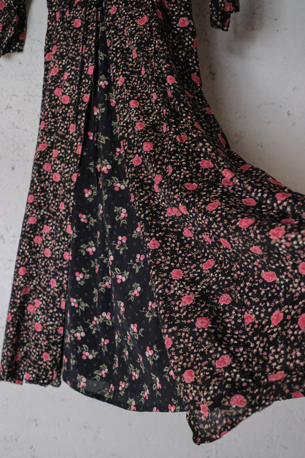 Vintage Calico Dress / 碎花綁帶洋裝