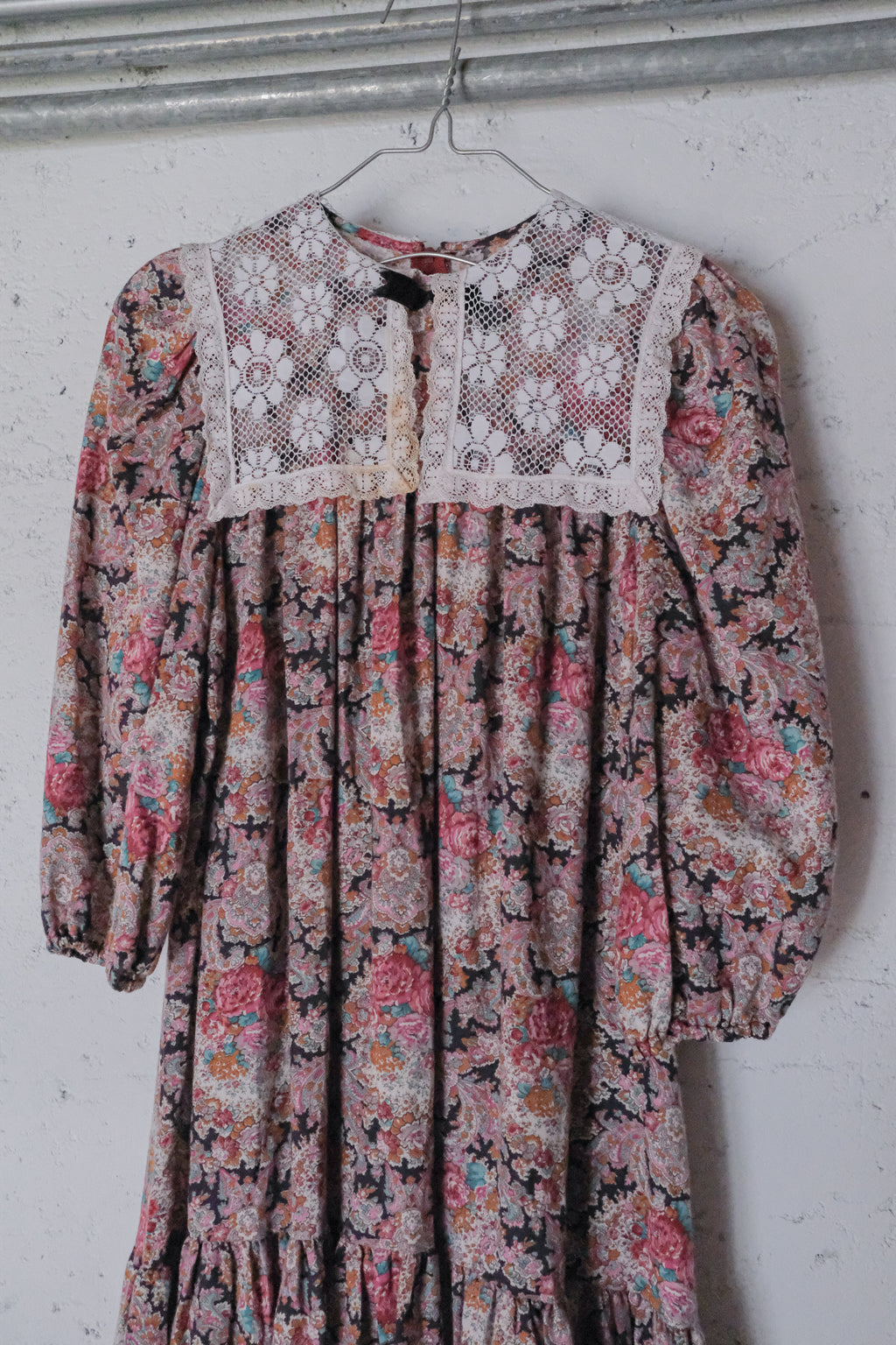 Vintage Mexican Oaxana Embroidered Dress
