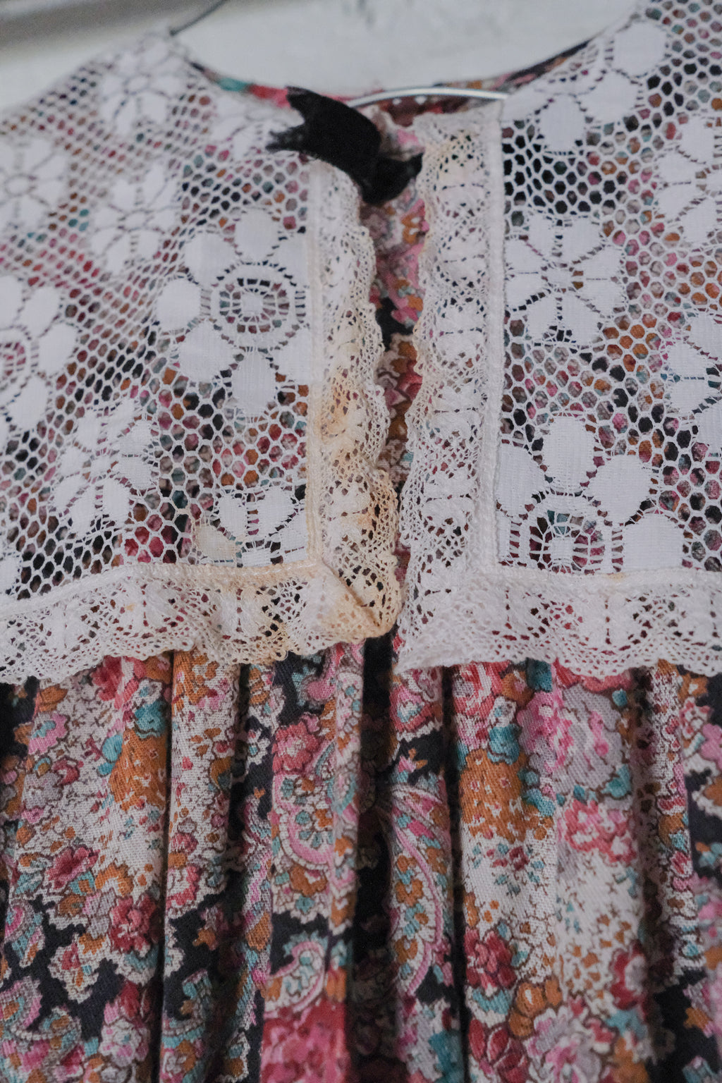 Vintage Mexican Oaxana Embroidered Dress