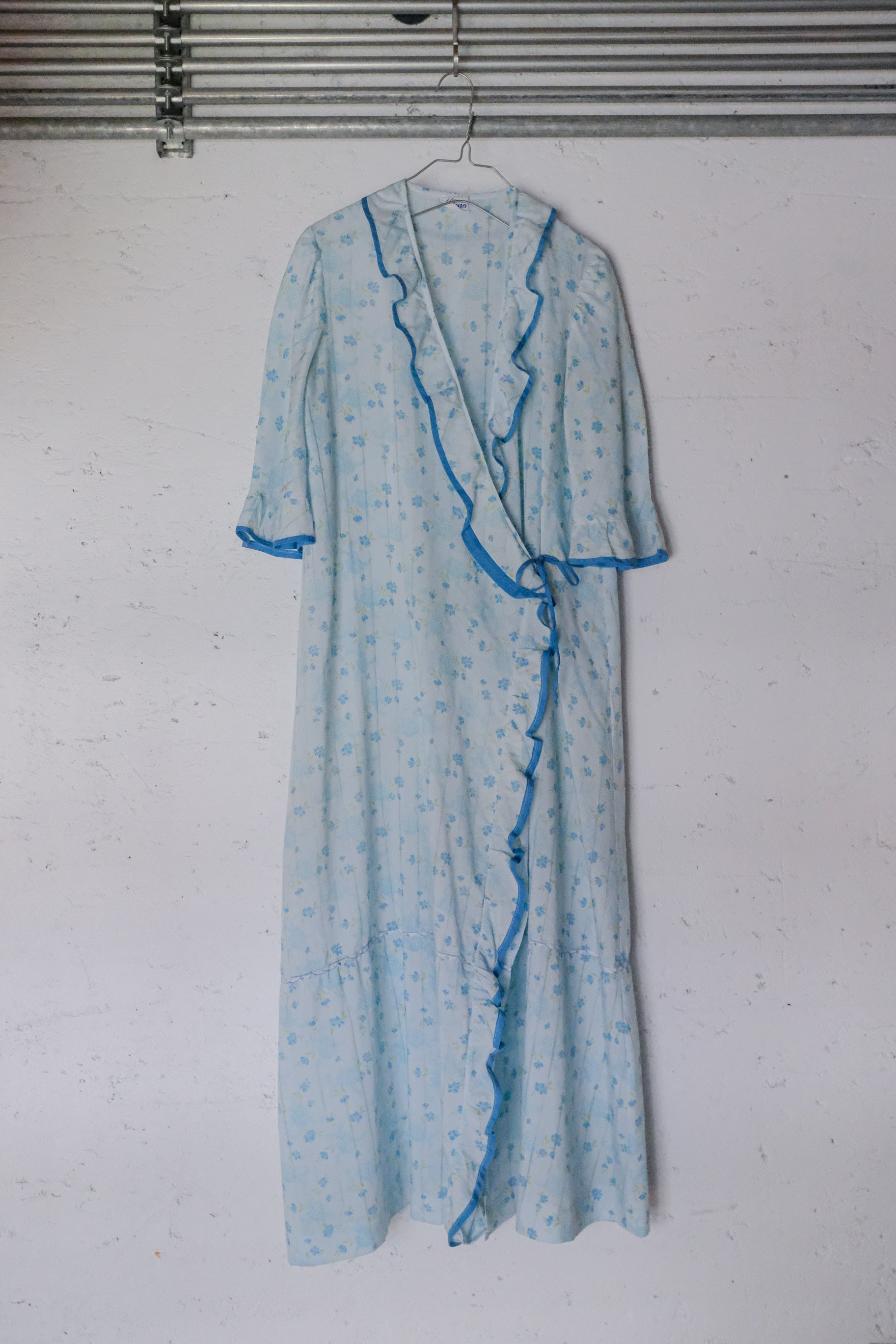 Vintage Floral Night Dress / 水波藍荷葉邊透膚開襟睡衣洋裝
