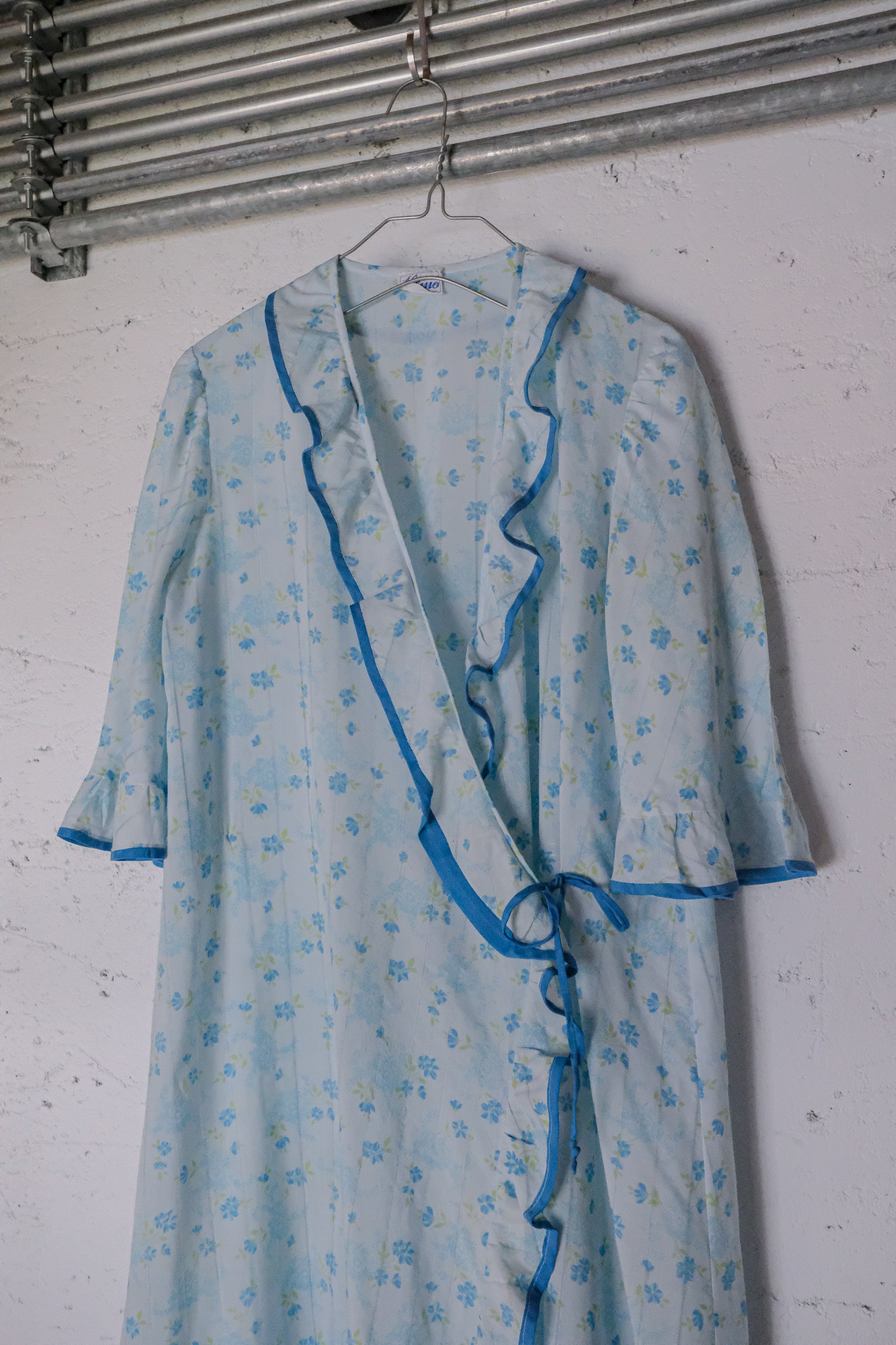 Vintage Floral Night Dress / 水波藍荷葉邊透膚開襟睡衣洋裝