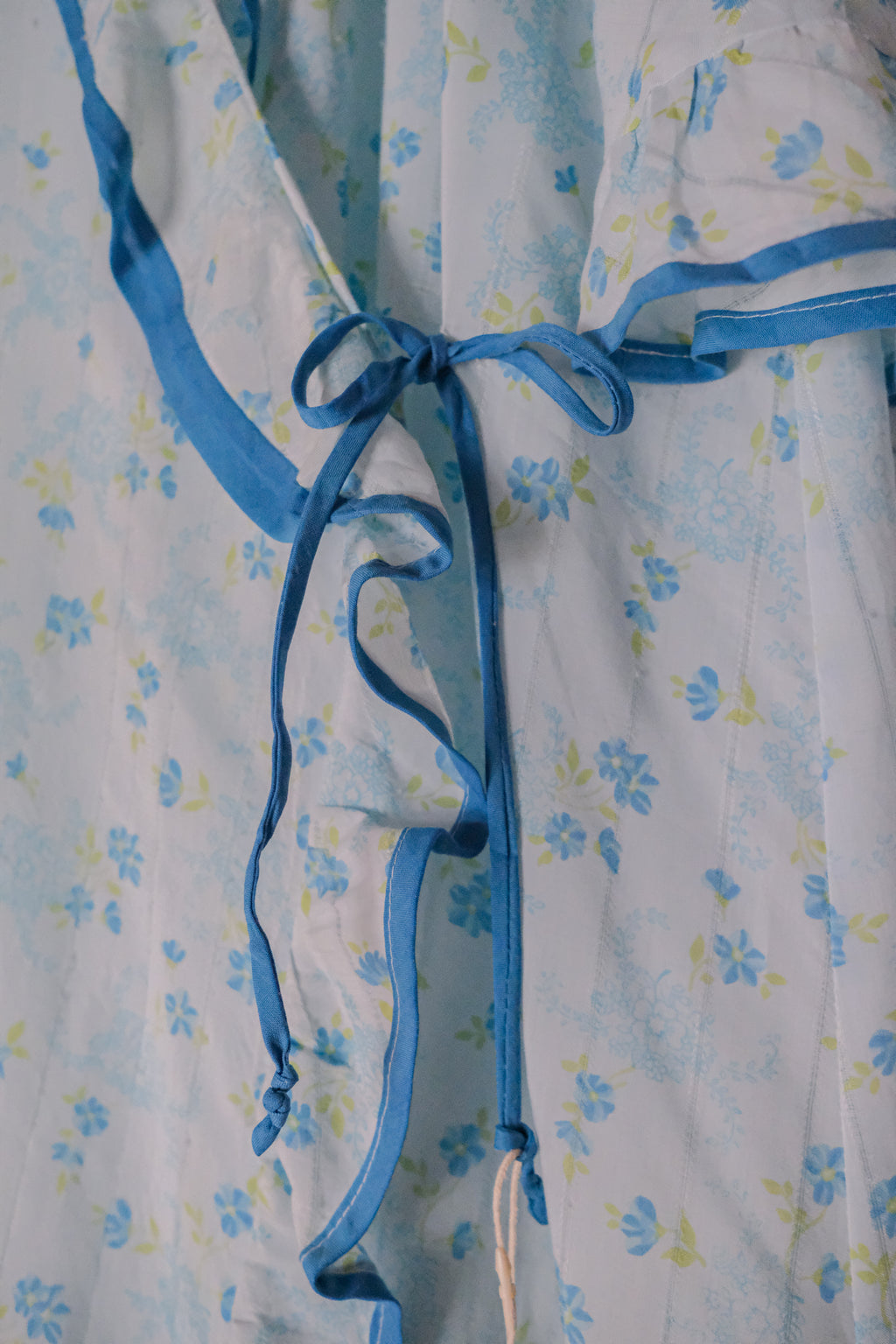 Vintage Floral Night Dress / 水波藍荷葉邊透膚開襟睡衣洋裝