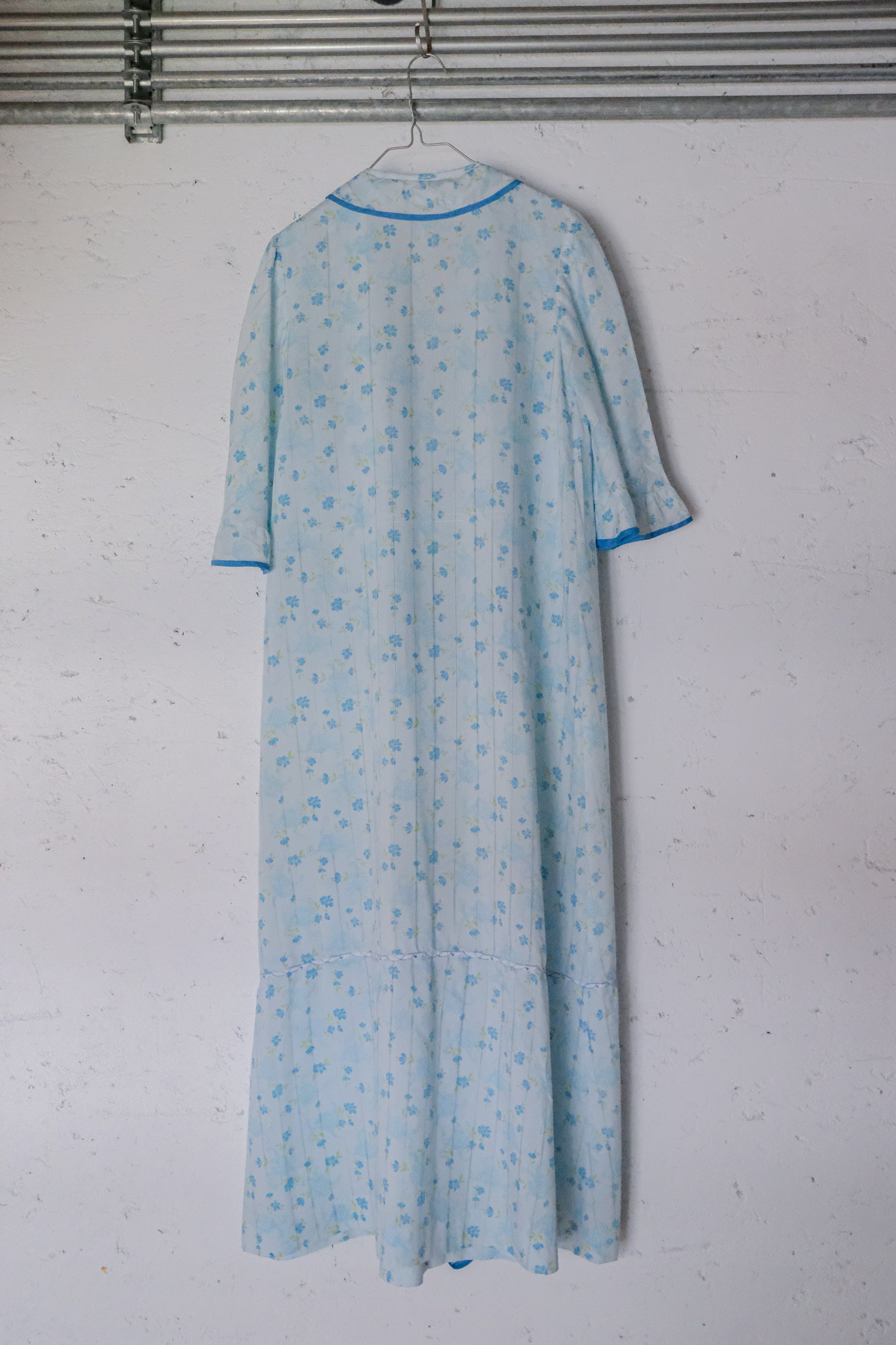 Vintage Floral Night Dress / 水波藍荷葉邊透膚開襟睡衣洋裝