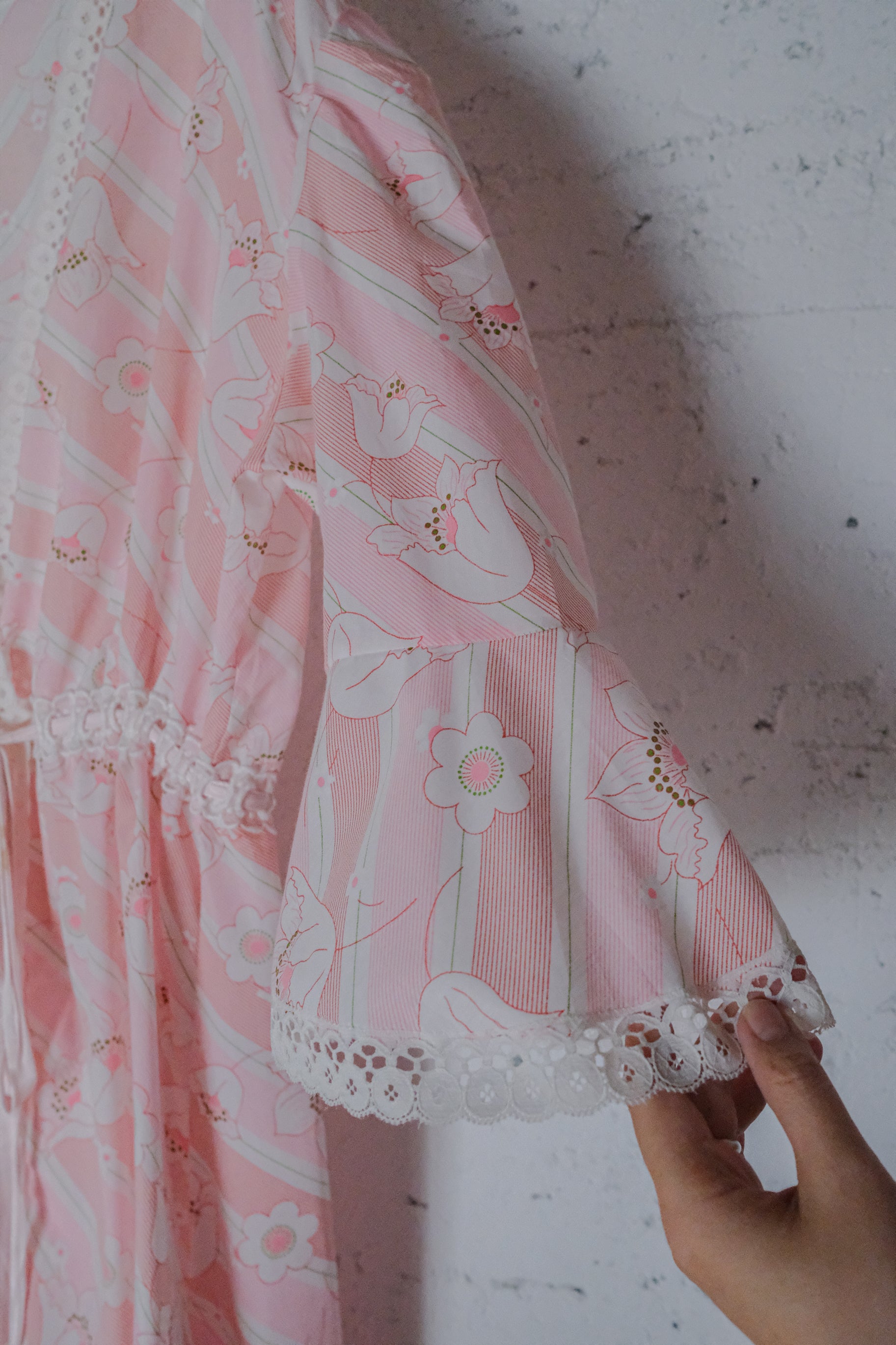 Vintage Floral Sheer Night Dress / 白木蘭蕾絲開襟睡衣洋裝