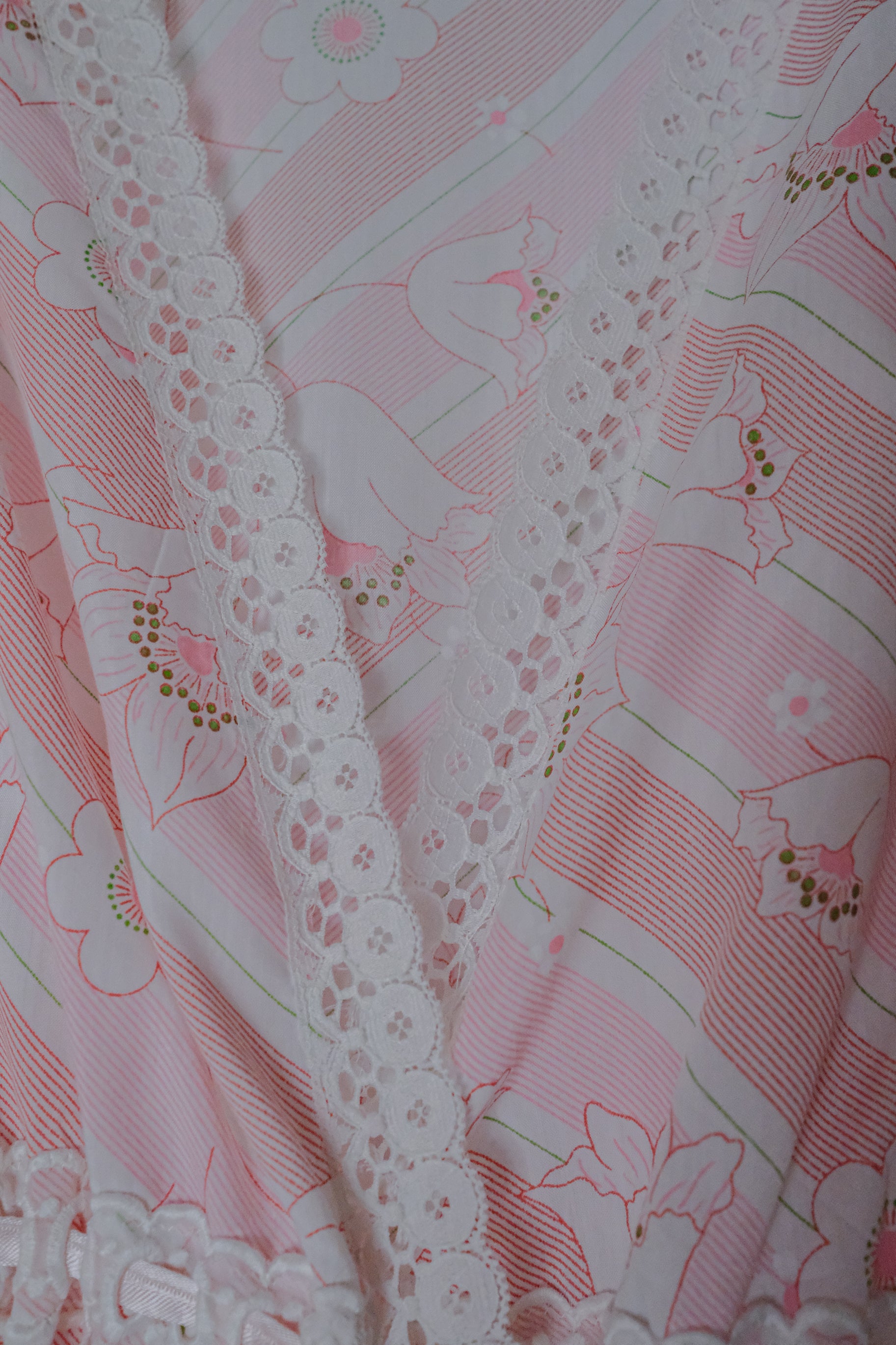 Vintage Floral Sheer Night Dress / 白木蘭蕾絲開襟睡衣洋裝